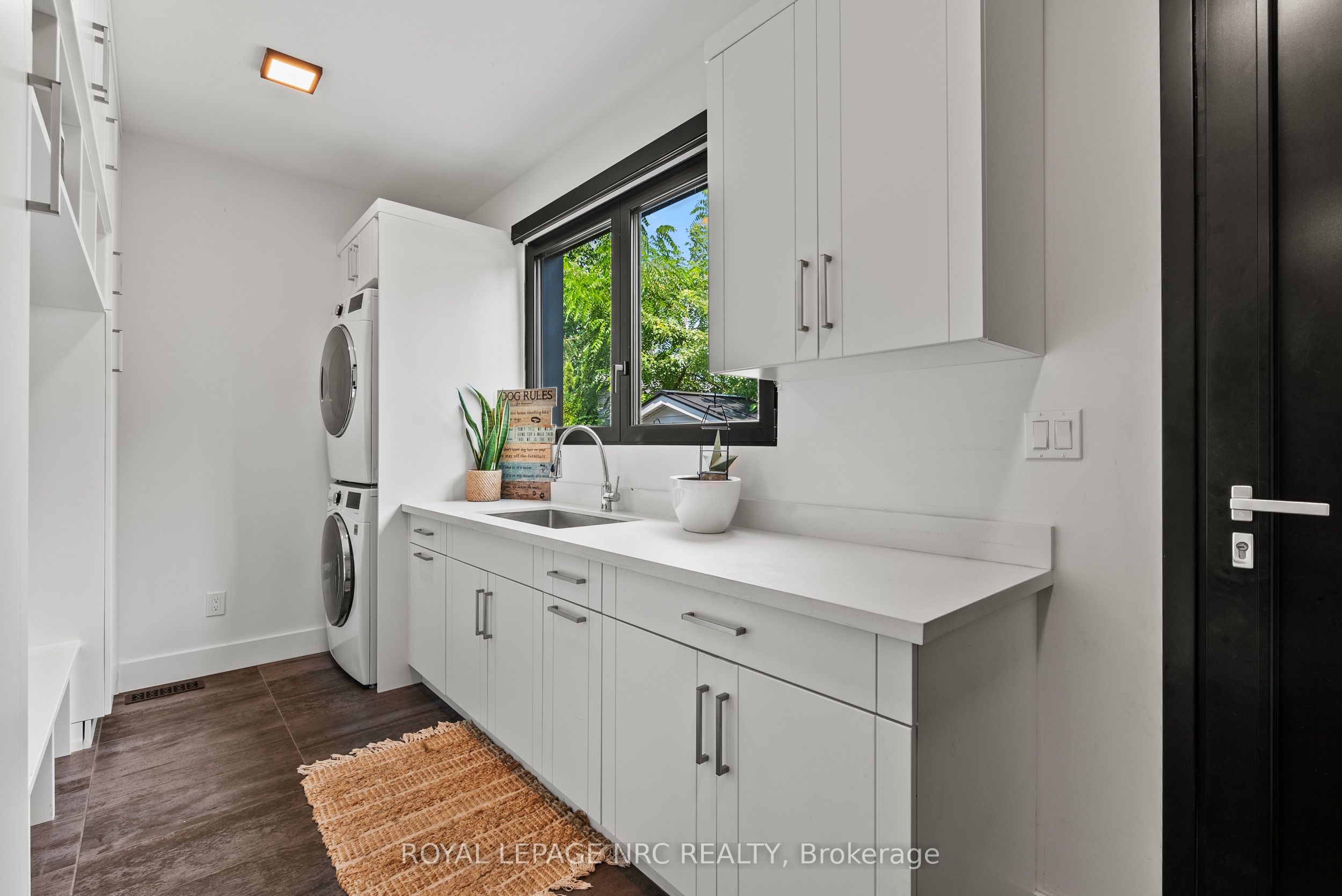 10 Pawling Street Property Photo 34