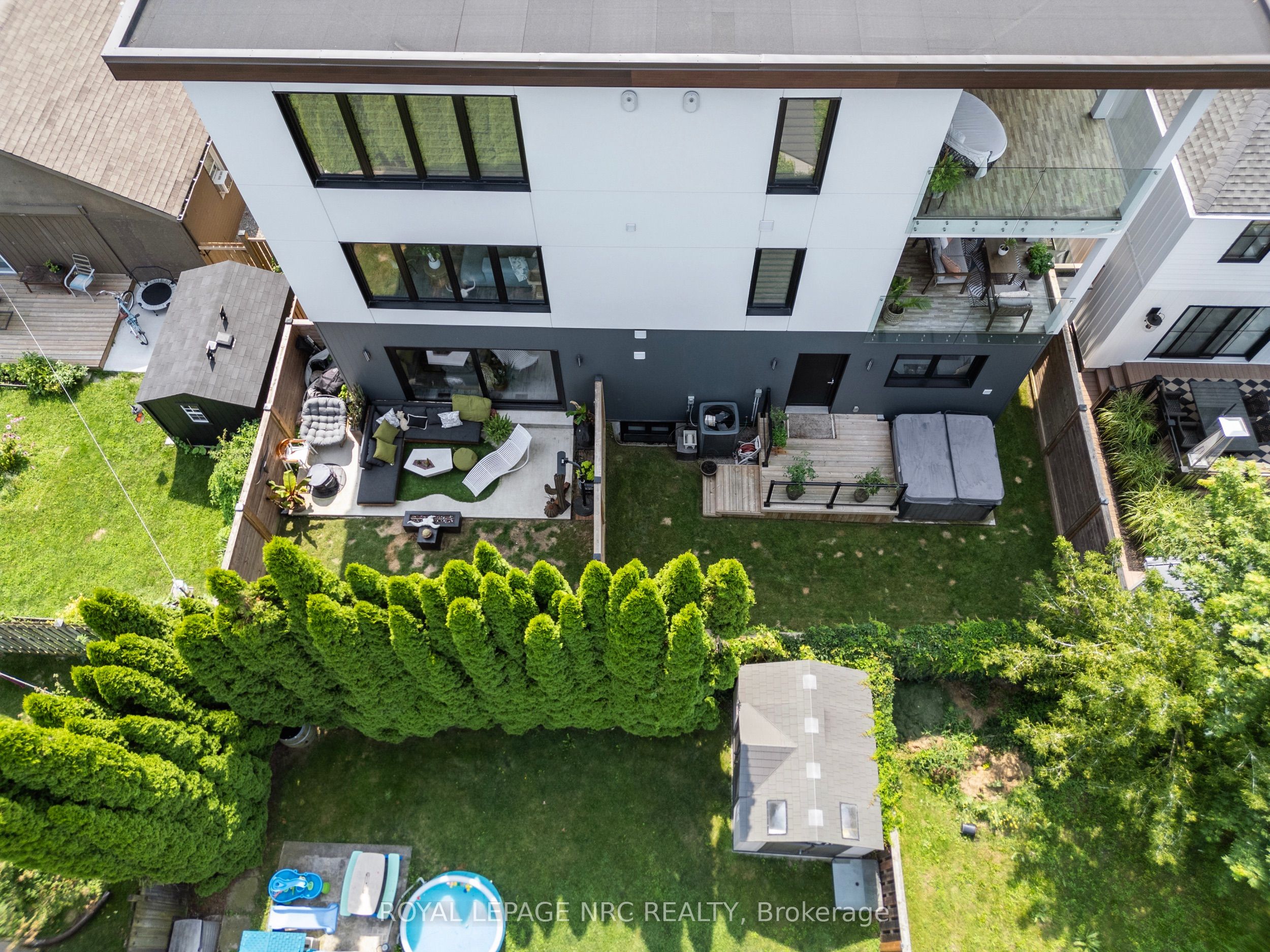 10 Pawling Street Property Photo 48