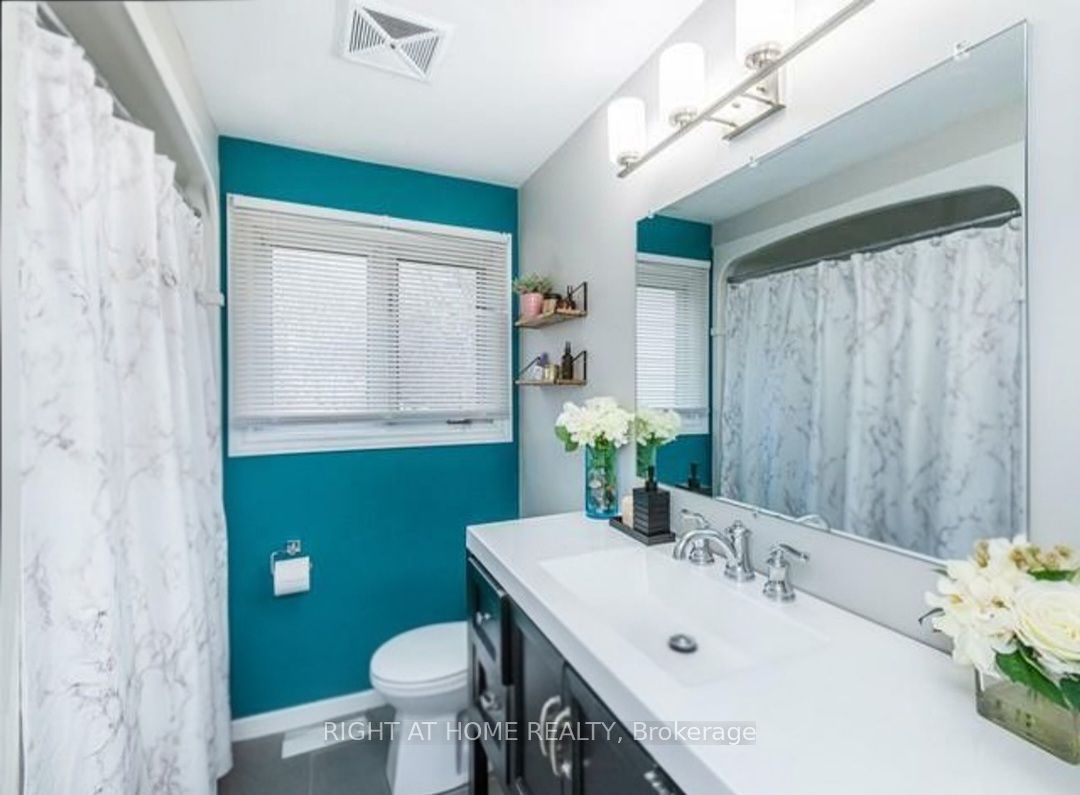 90 Chapple Hill Road S Upper Unit Property Photo 12