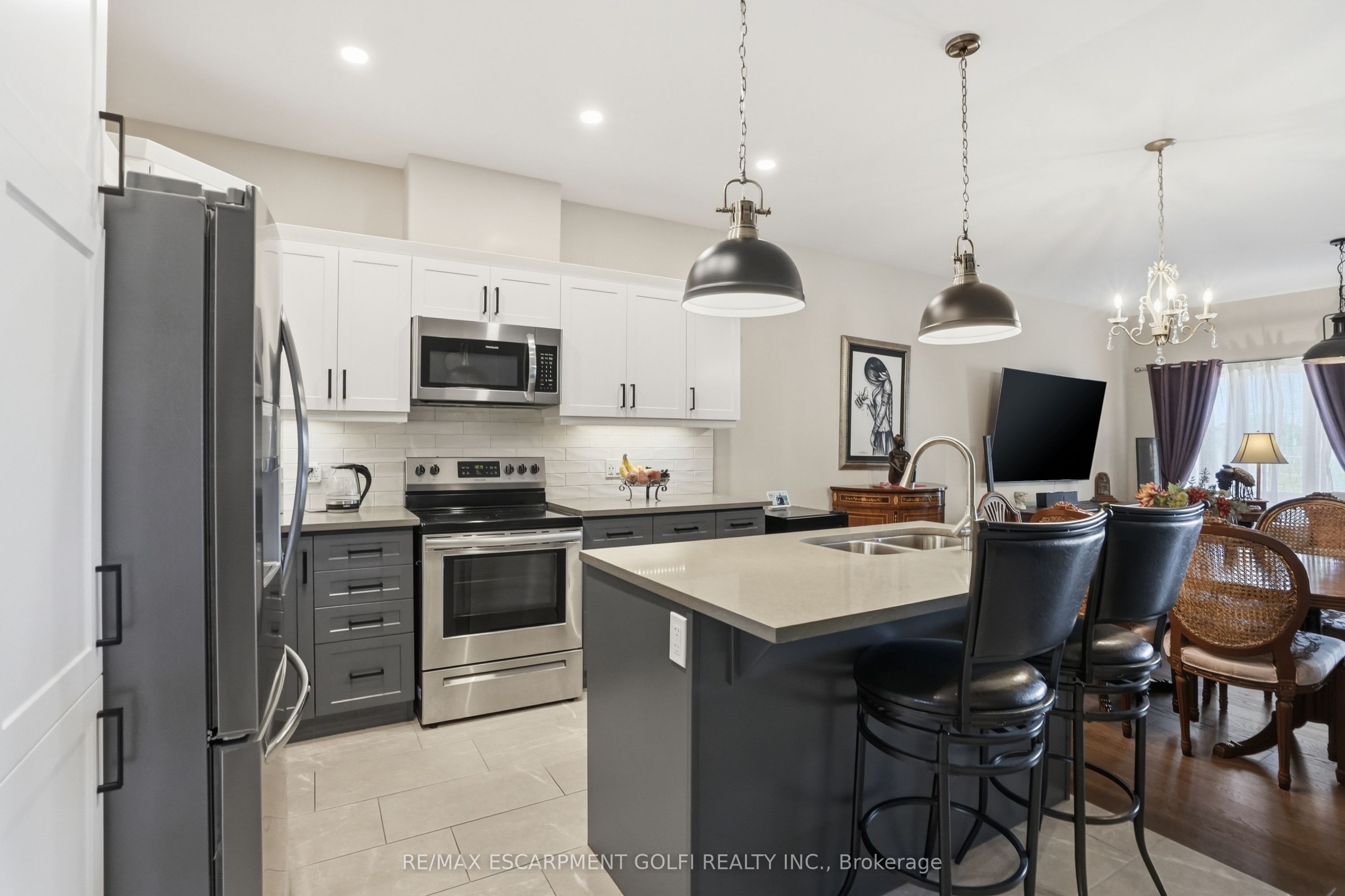 45 Dorchester Boulevard S 12 Property Photo 4