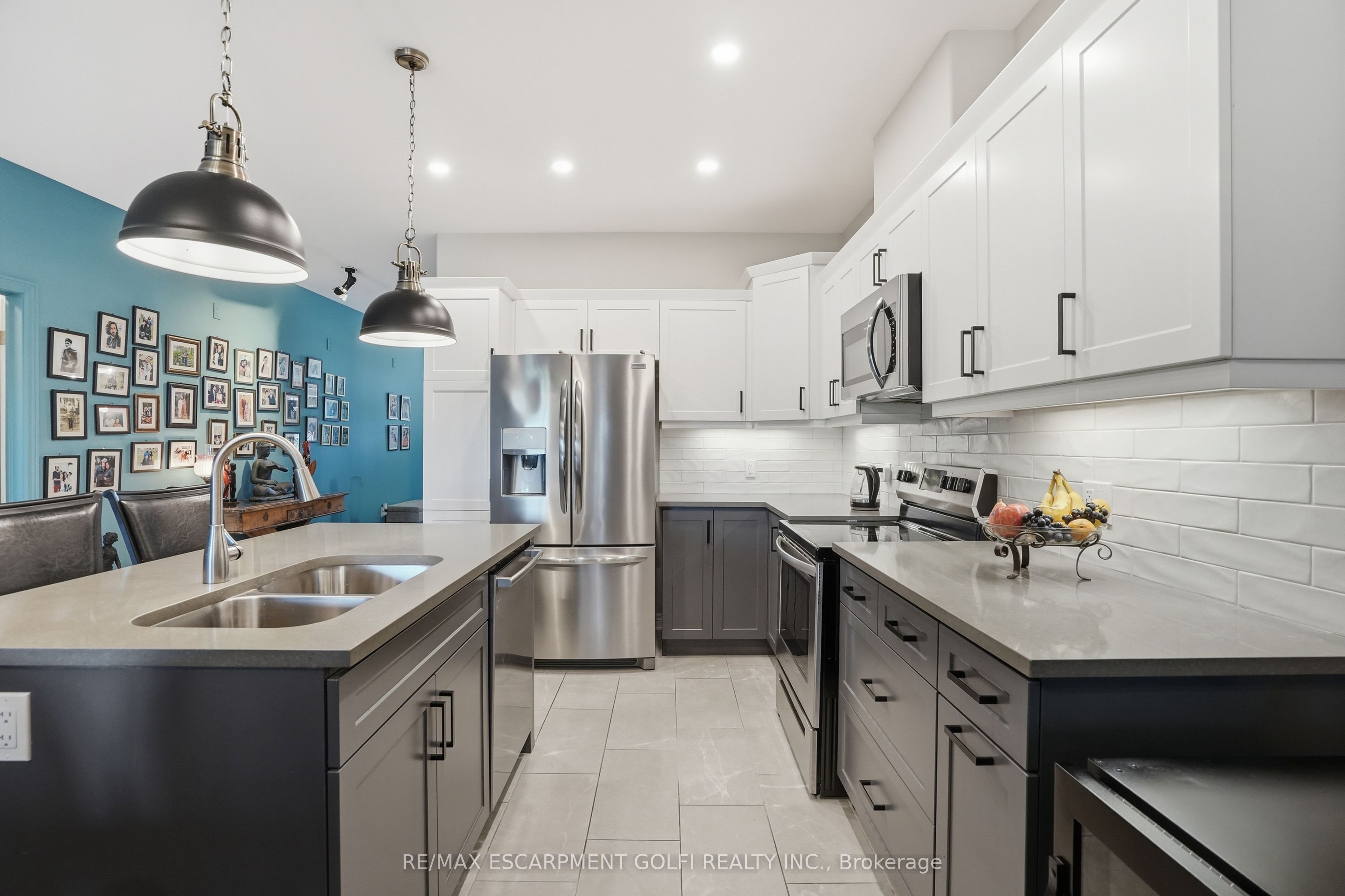 45 Dorchester Boulevard S 12 Property Photo 6