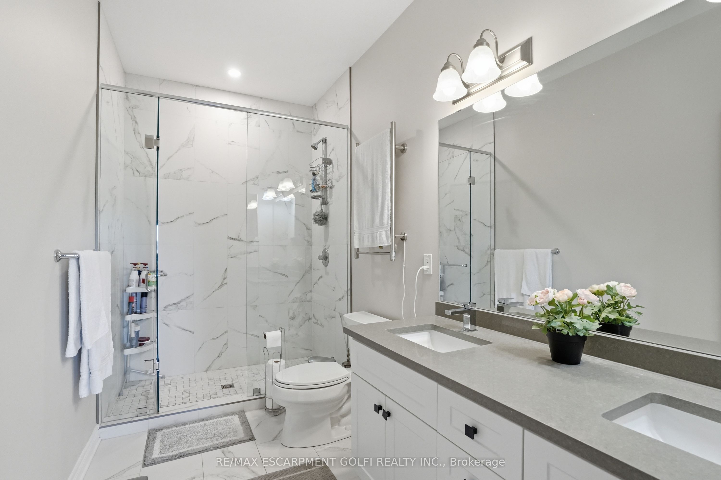 45 Dorchester Boulevard S 12 Property Photo 12