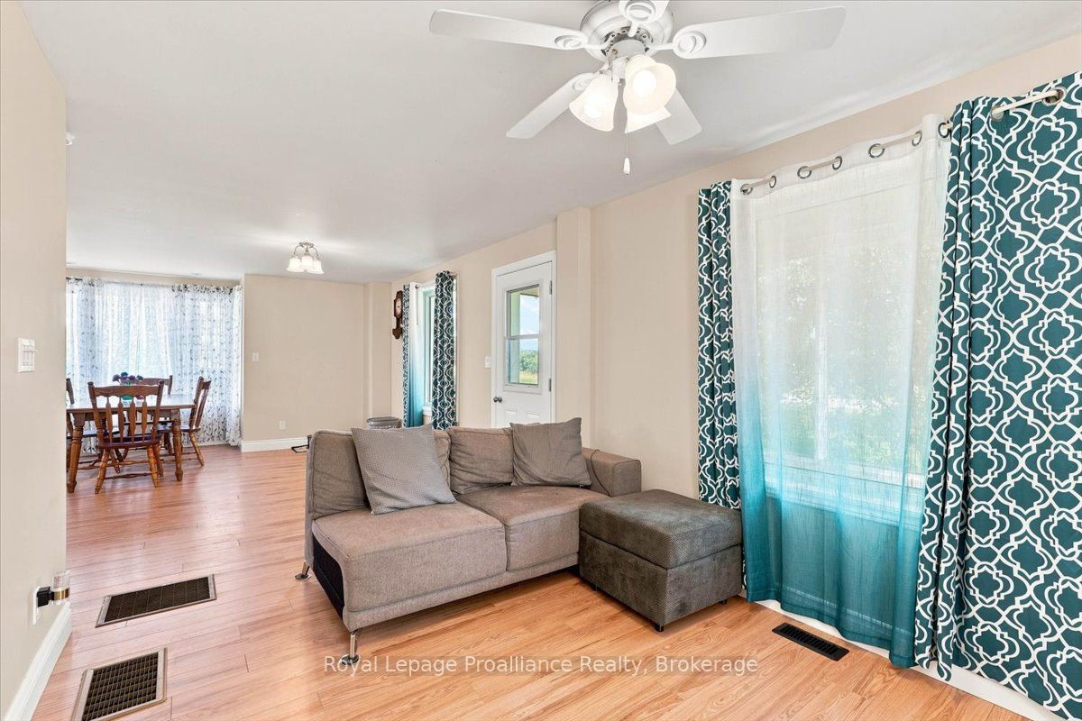 611 County Rd 15 Property Photo 12