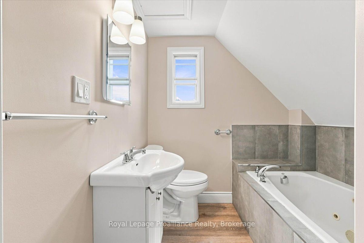 611 County Rd 15 Property Photo 18