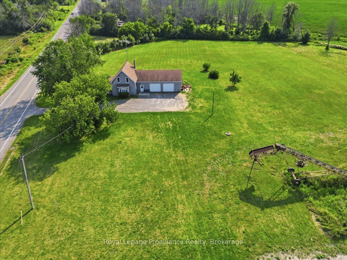 611 County Rd 15 Property Photo 28