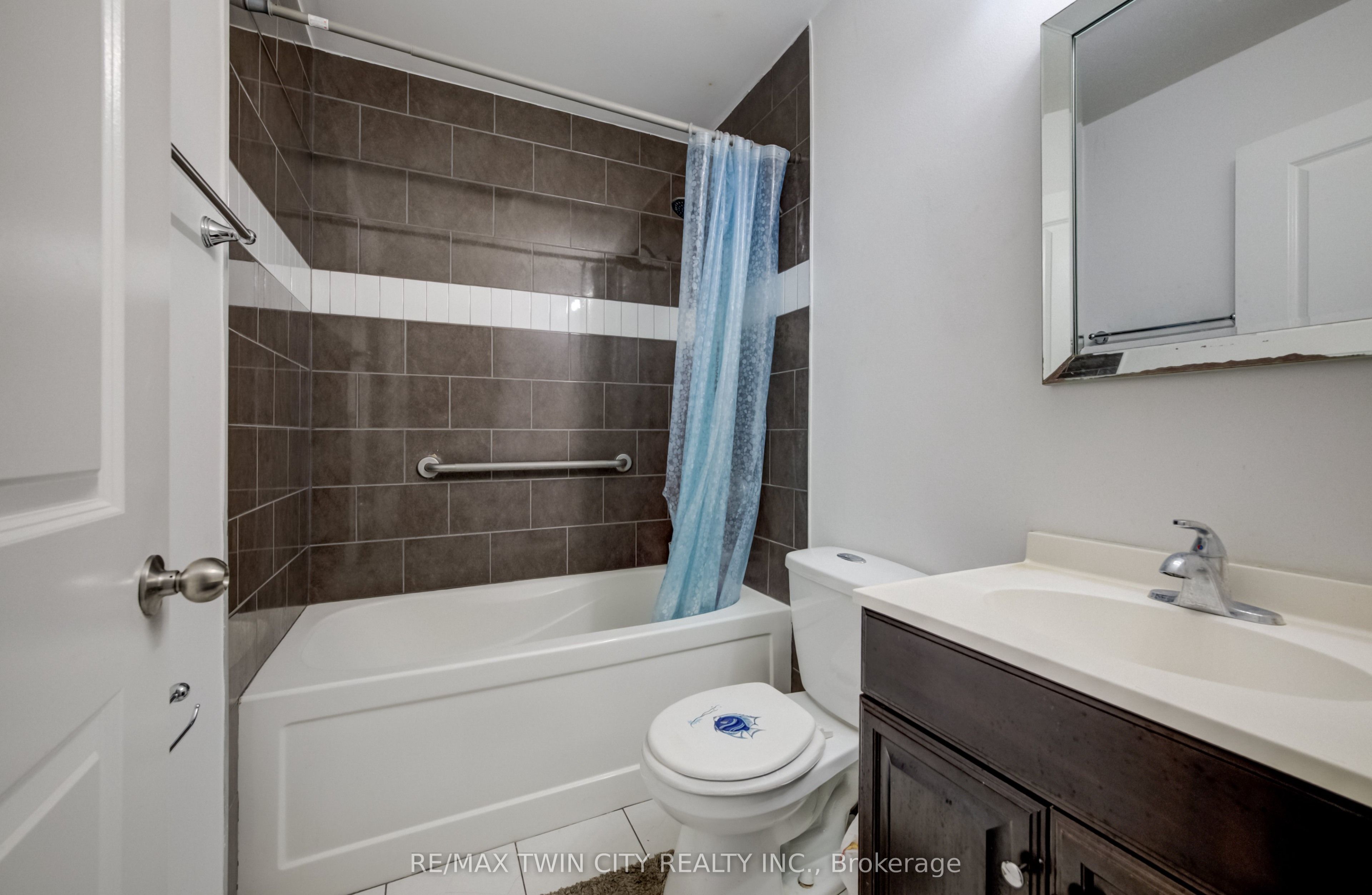 119 Cedar Street S 15 Property Photo 25