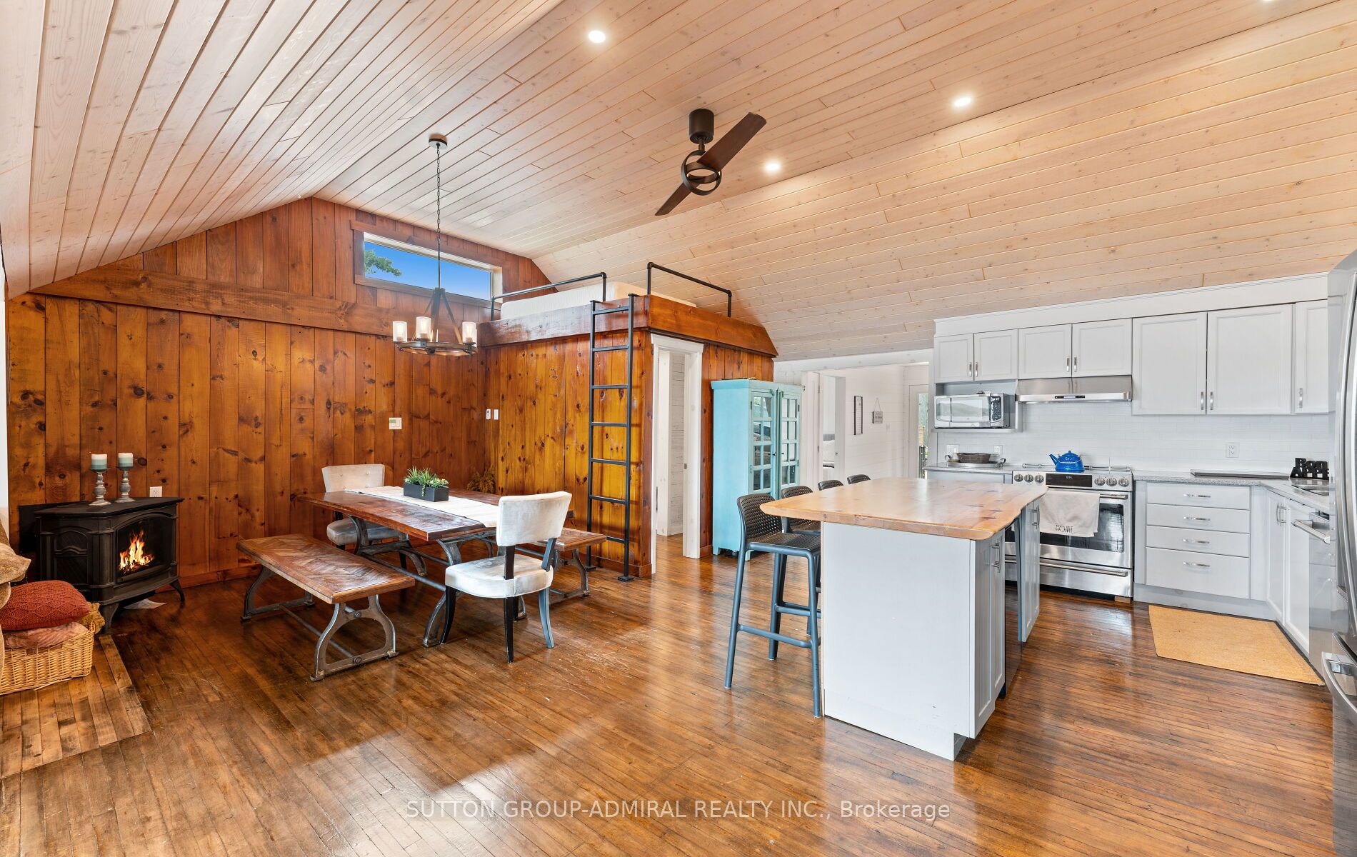 309 Avery Point Road Property Photo 7