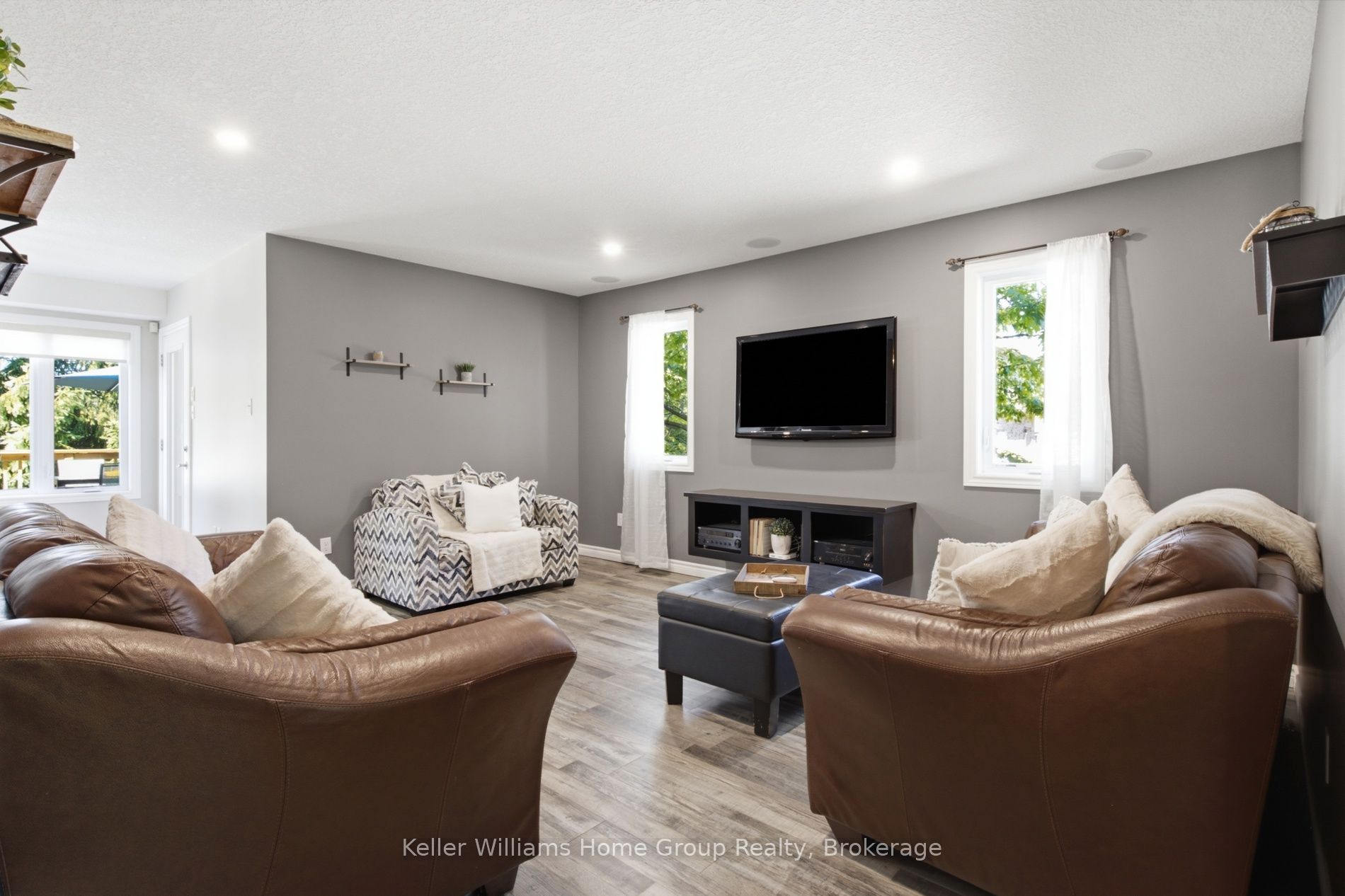 30 Inett Way Property Photo 6