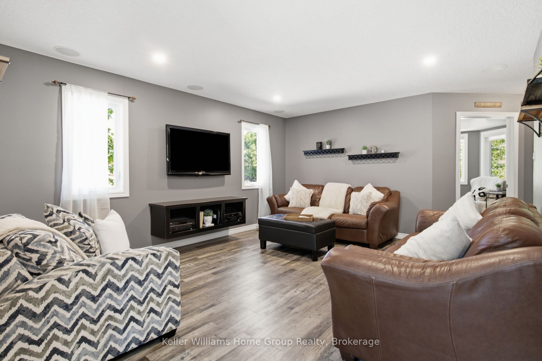 30 Inett Way Property Photo 7