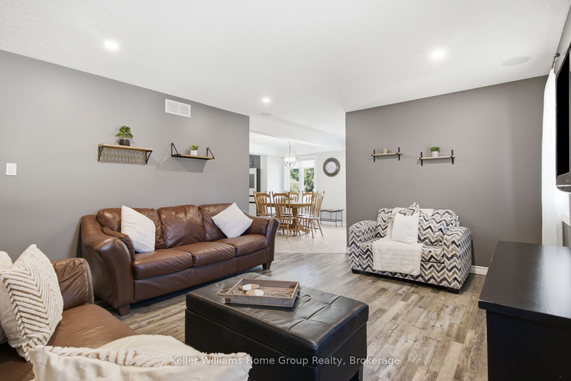 30 Inett Way Property Photo 8