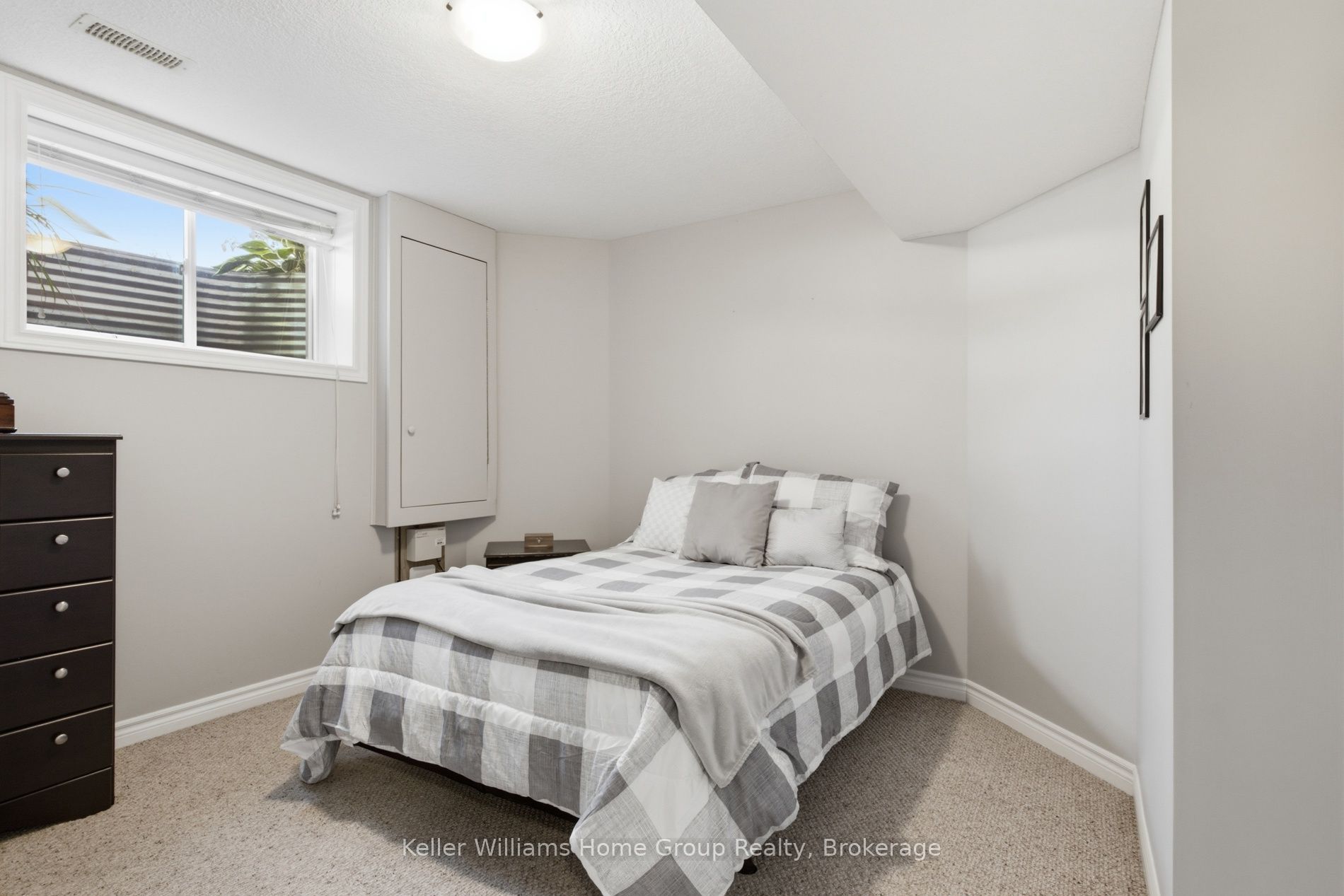 30 Inett Way Property Photo 31