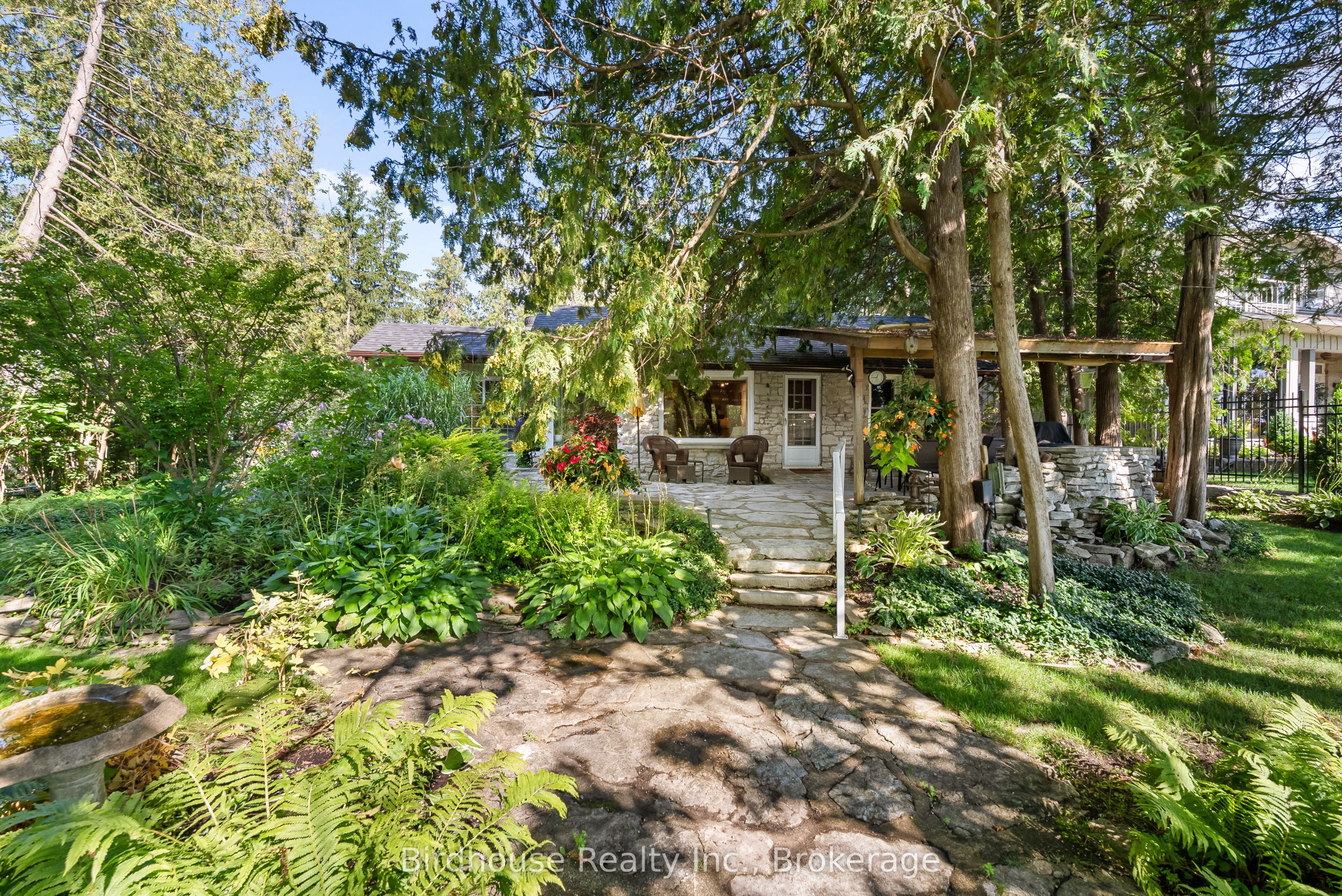 99 Riverside Drive Property Photo 8