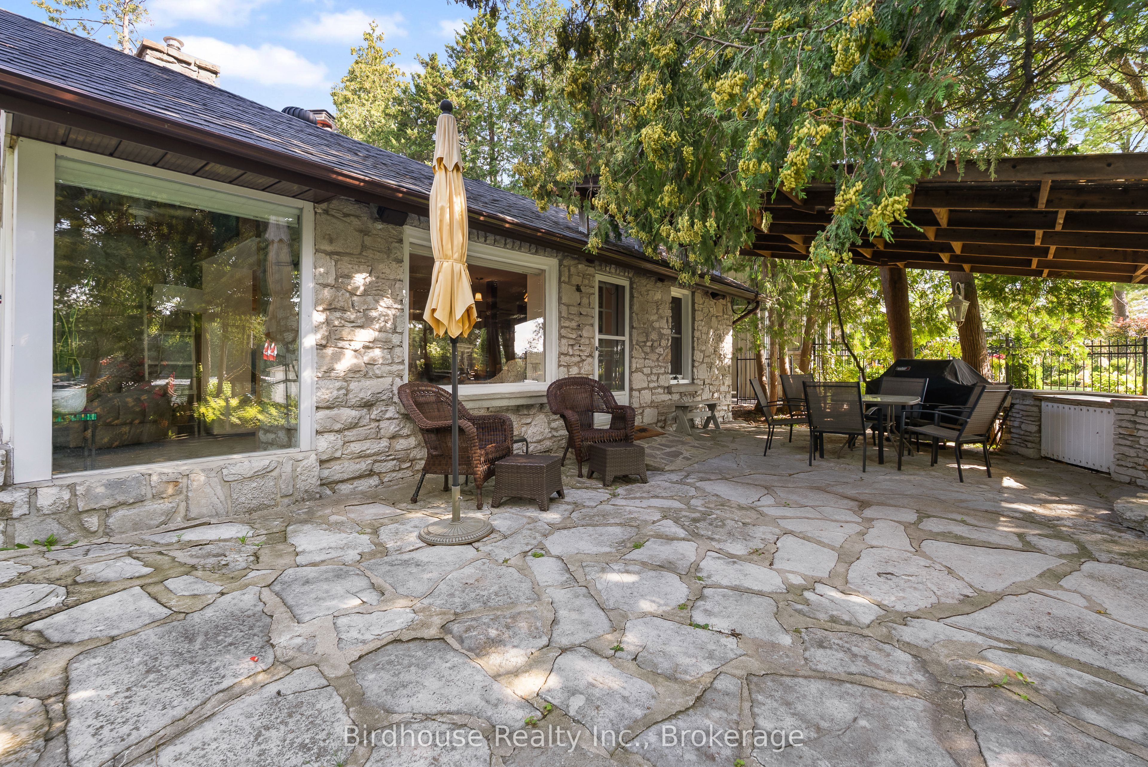 99 Riverside Drive Property Photo 10