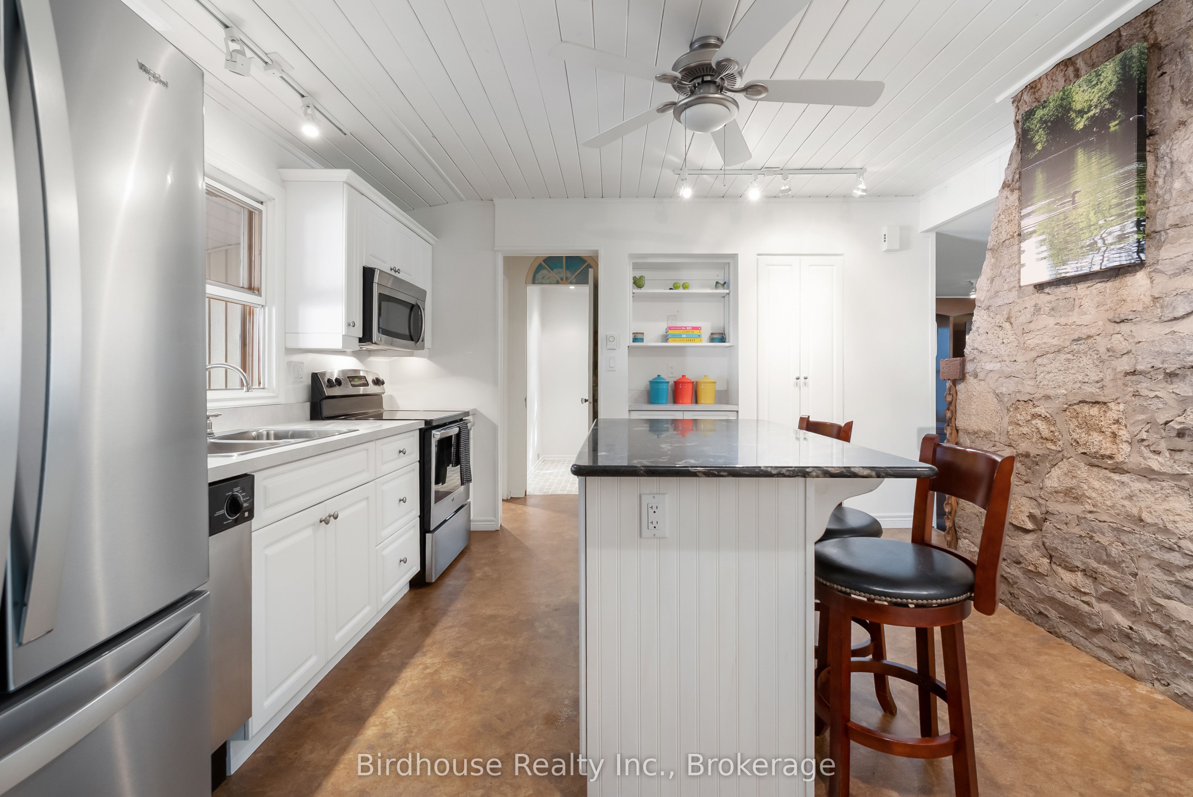 99 Riverside Drive Property Photo 24