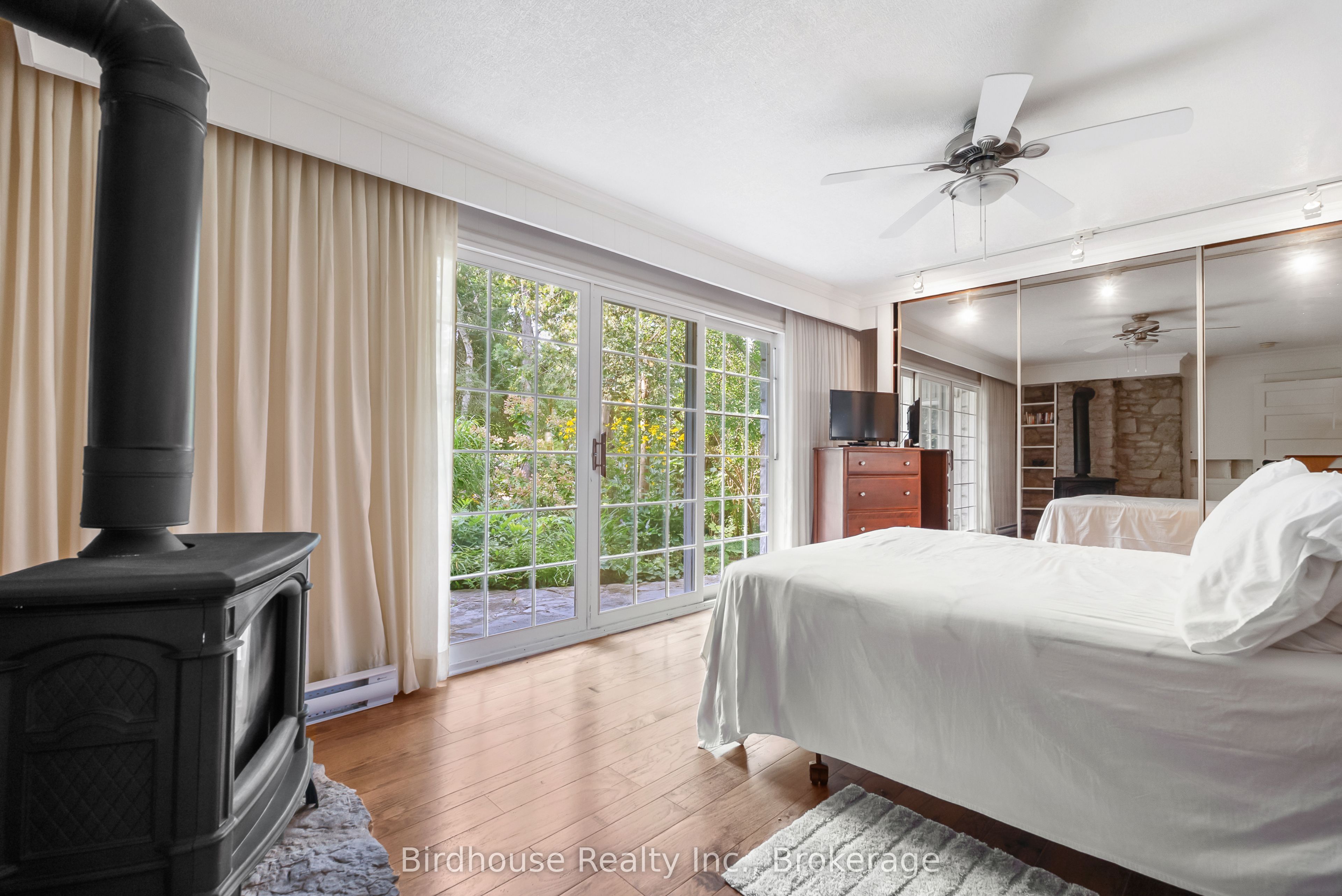 99 Riverside Drive Property Photo 26