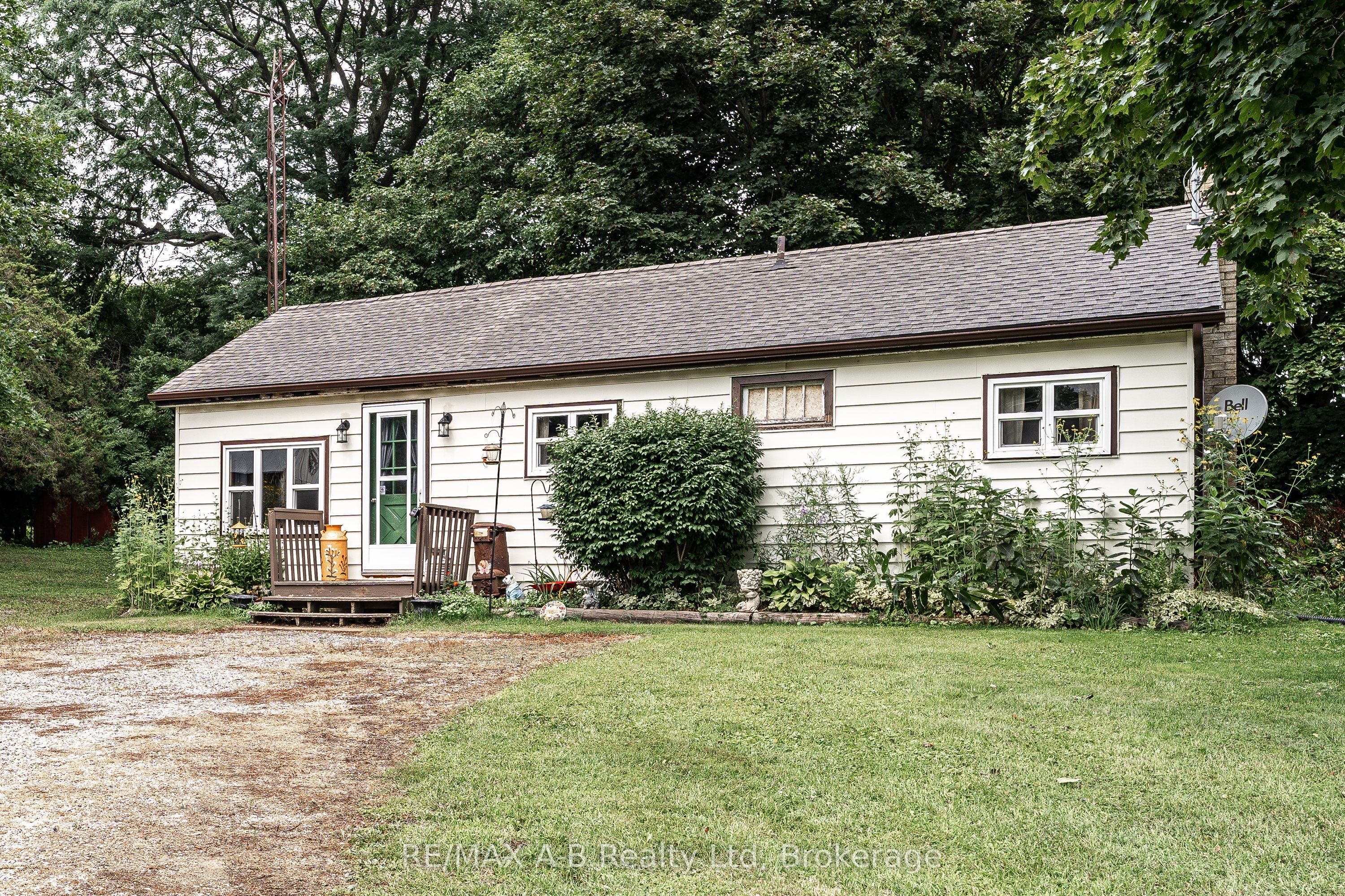 376553 Line 37 Property Photo 6