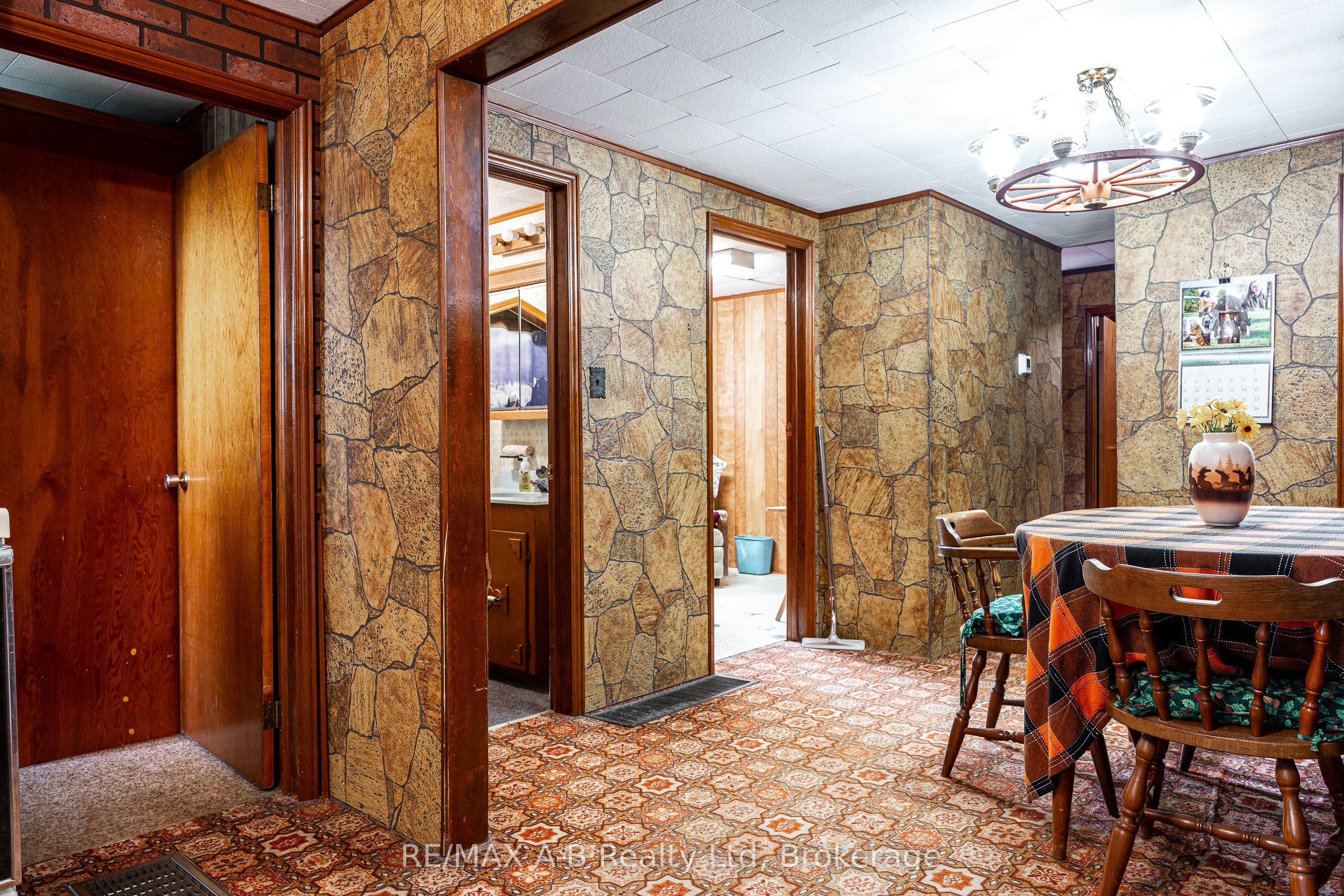 376553 Line 37 Property Photo 16