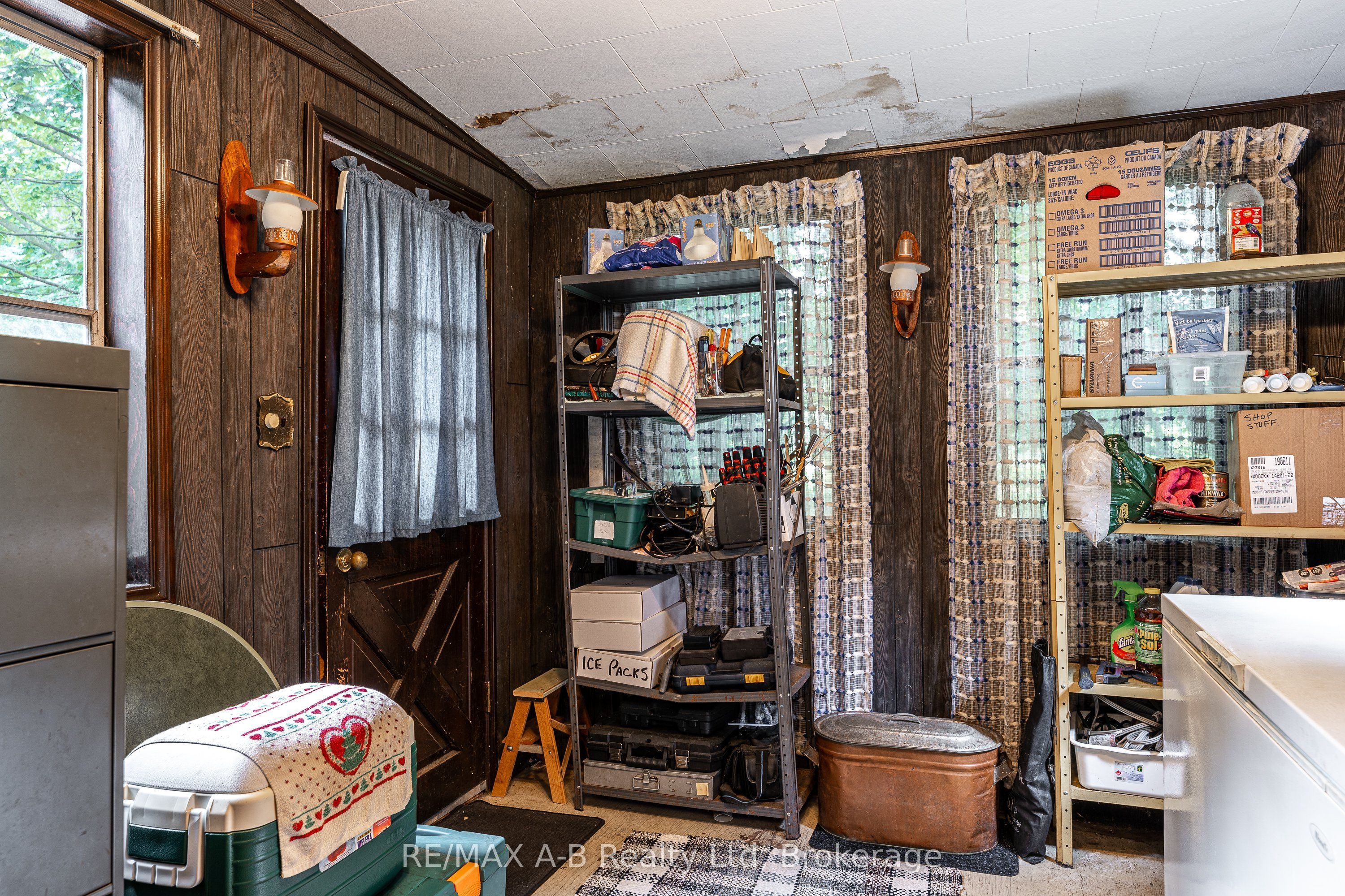 376553 Line 37 Property Photo 18