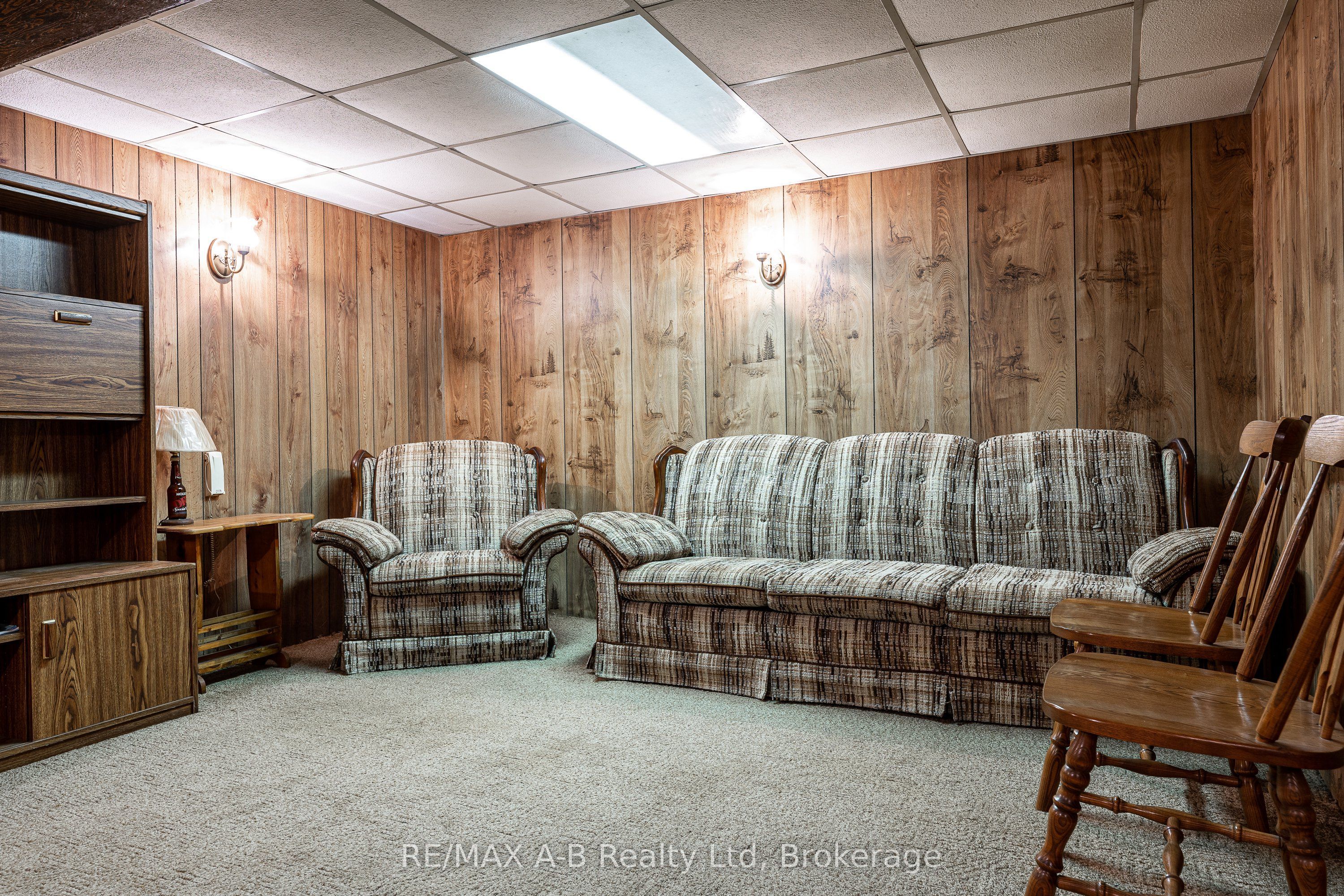 376553 Line 37 Property Photo 22