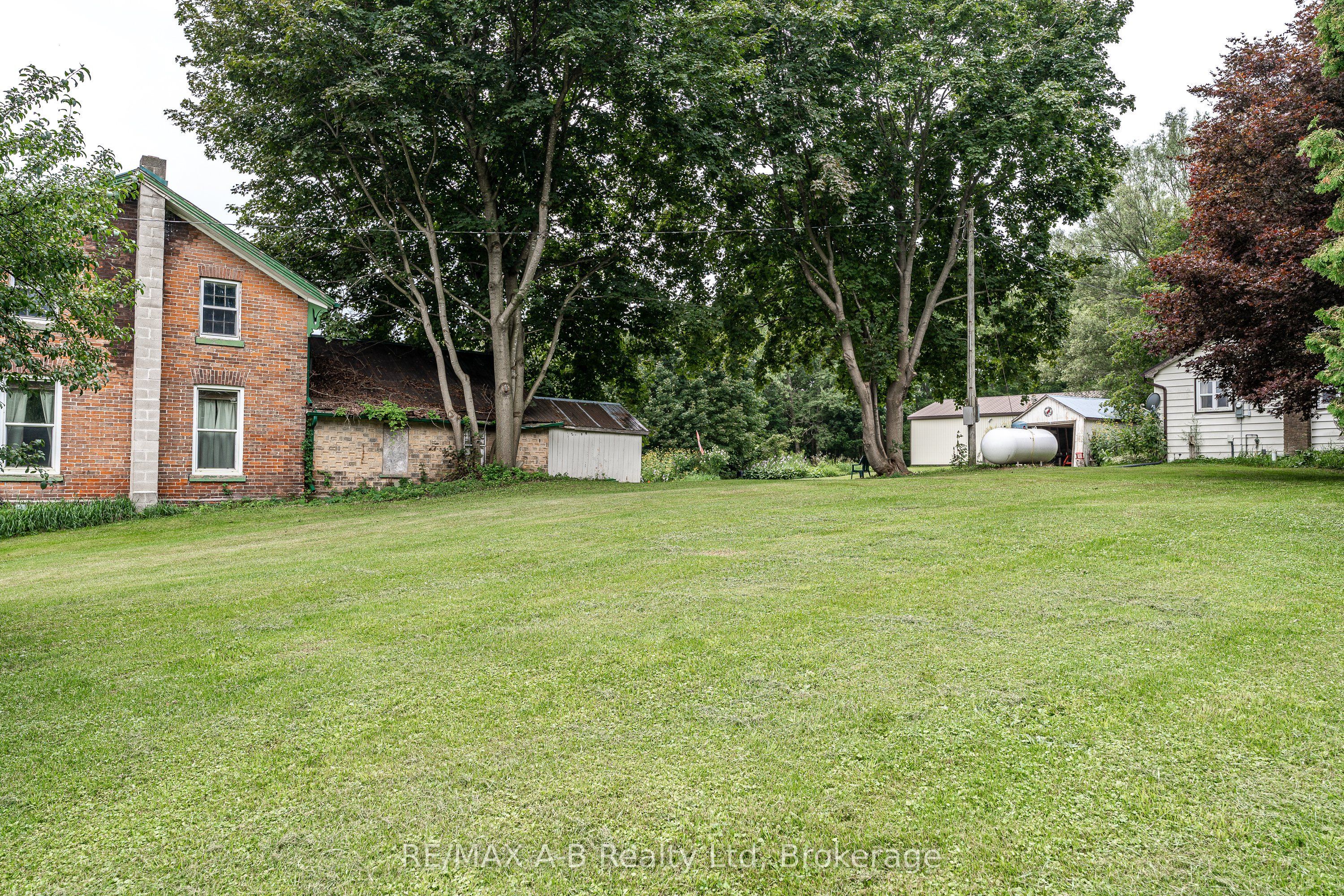 376553 Line 37 Property Photo 33