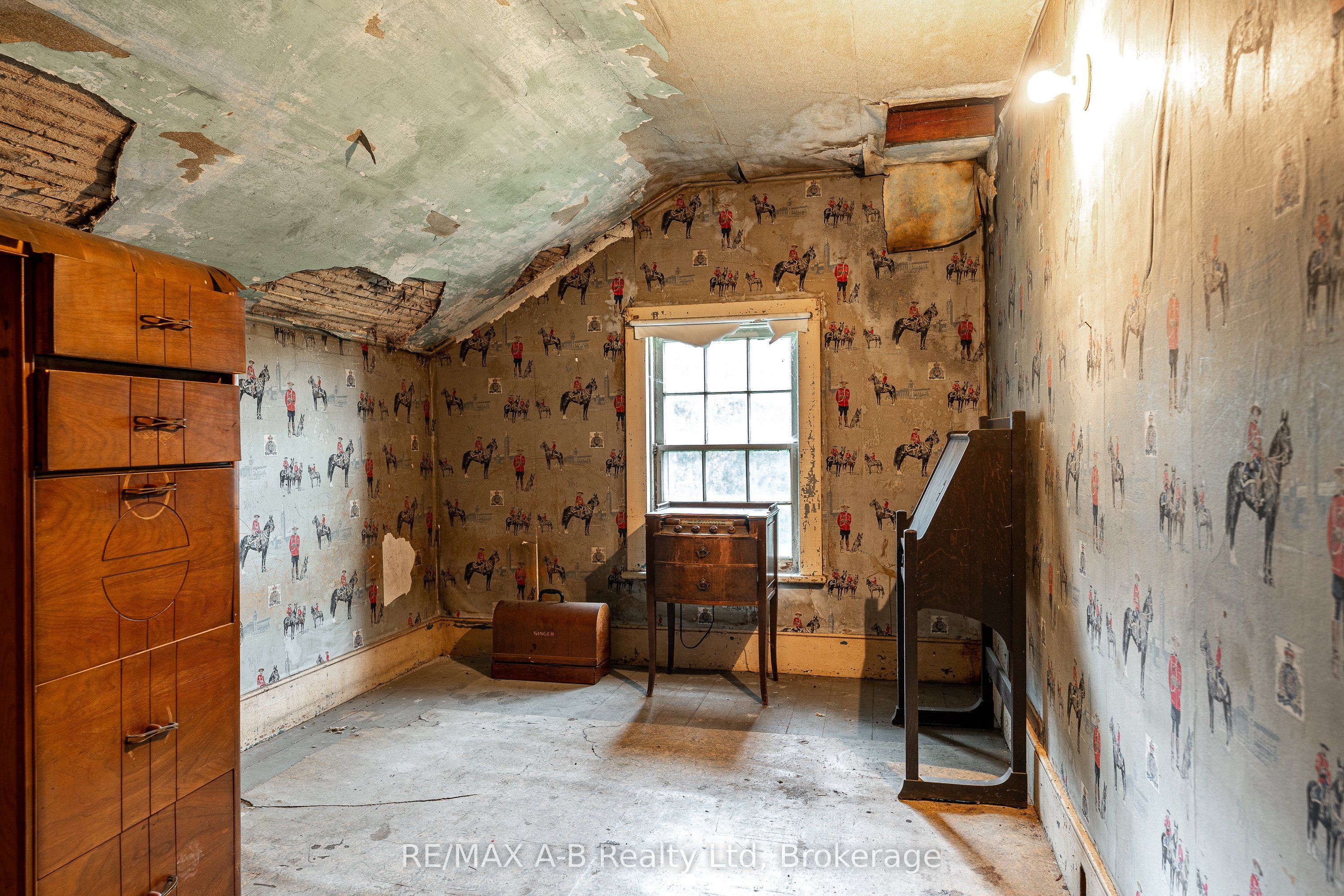 376553 Line 37 Property Photo 40