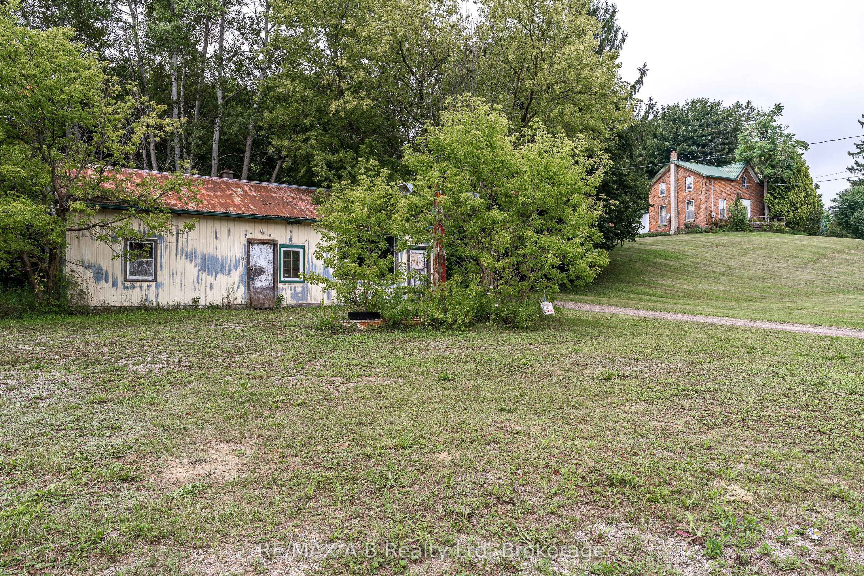 376553 Line 37 Property Photo 43