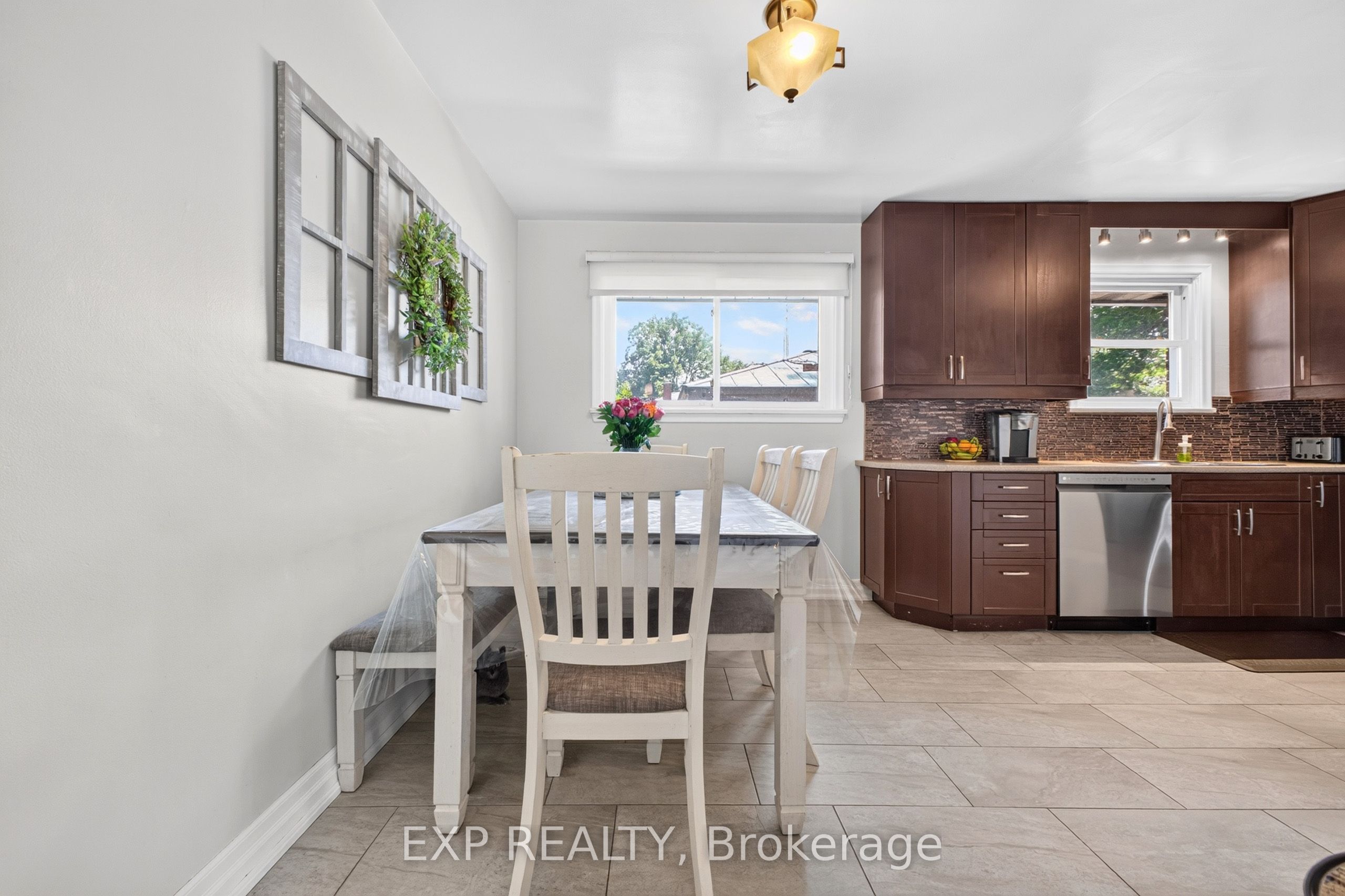 8 Dunraven Avenue Property Photo 21