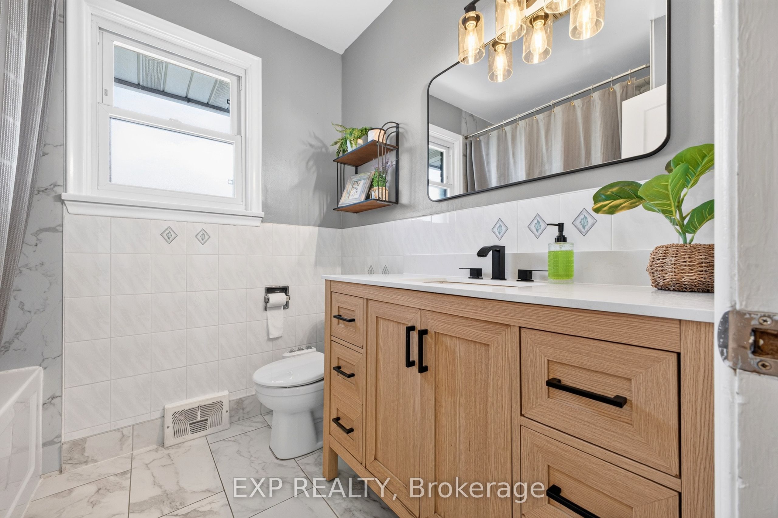 8 Dunraven Avenue Property Photo 25