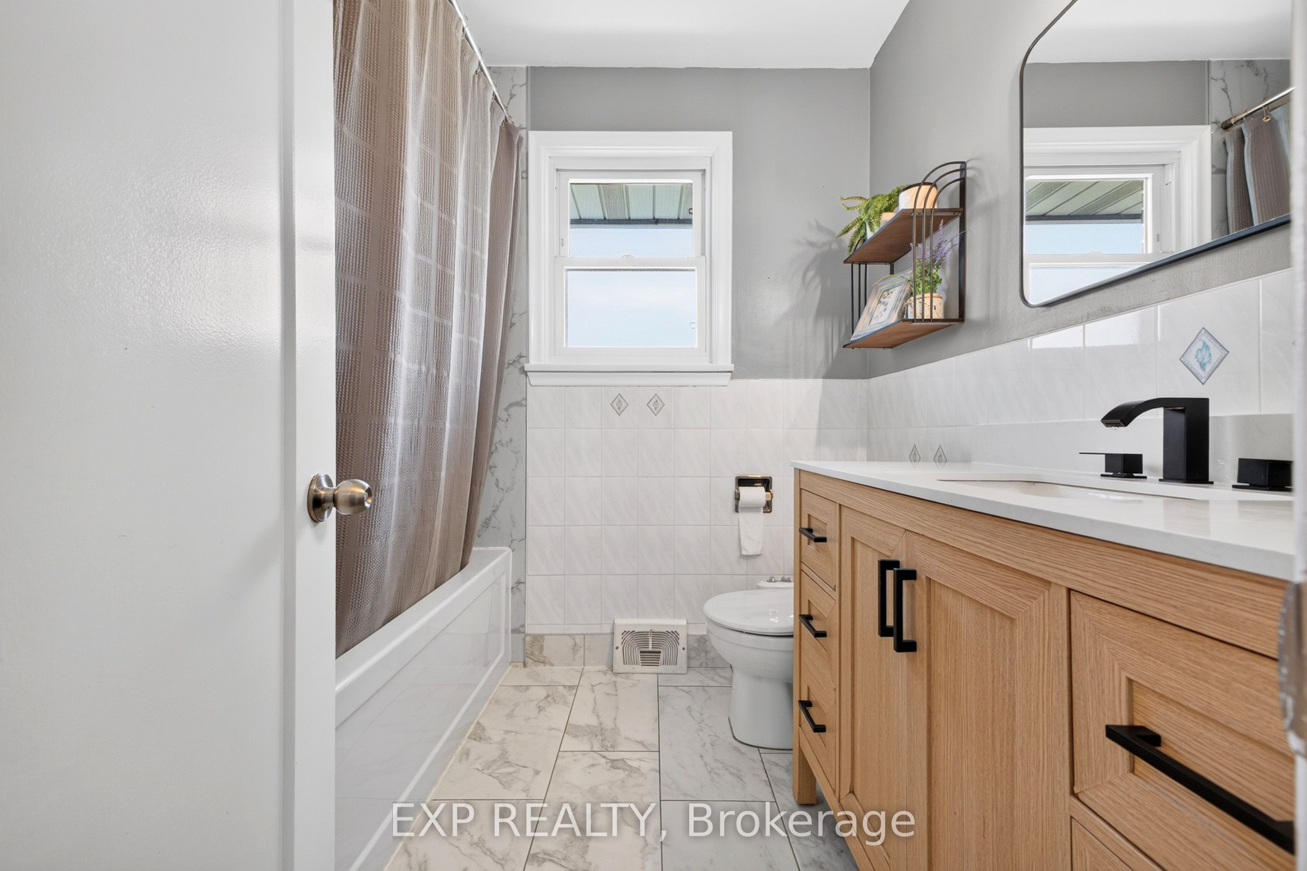 8 Dunraven Avenue Property Photo 26