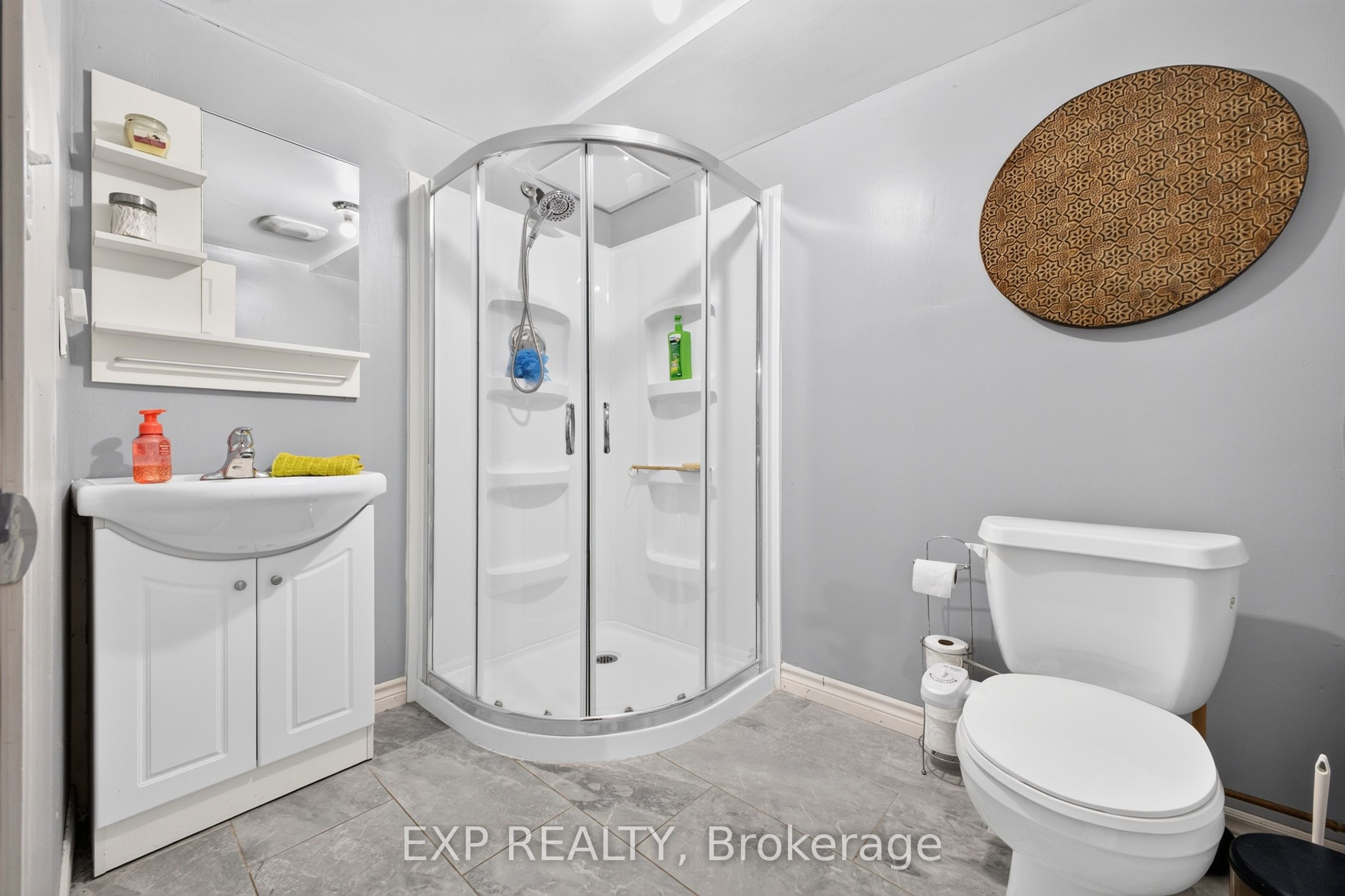 8 Dunraven Avenue Property Photo 32