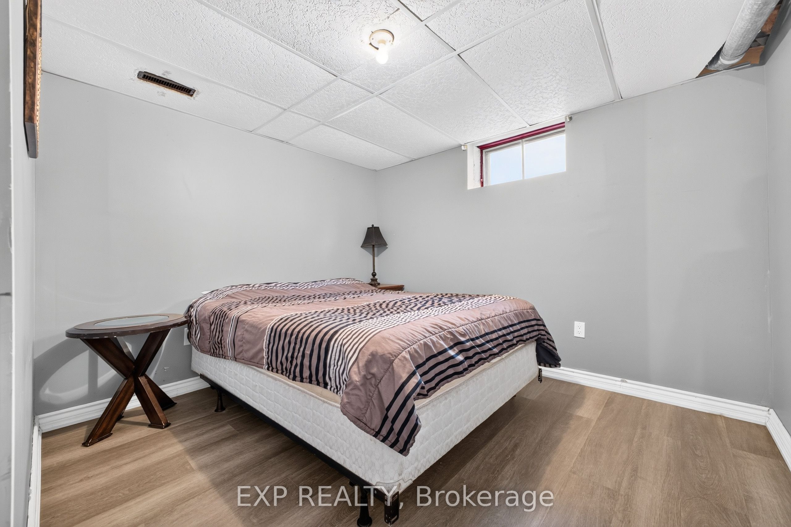 8 Dunraven Avenue Property Photo 34