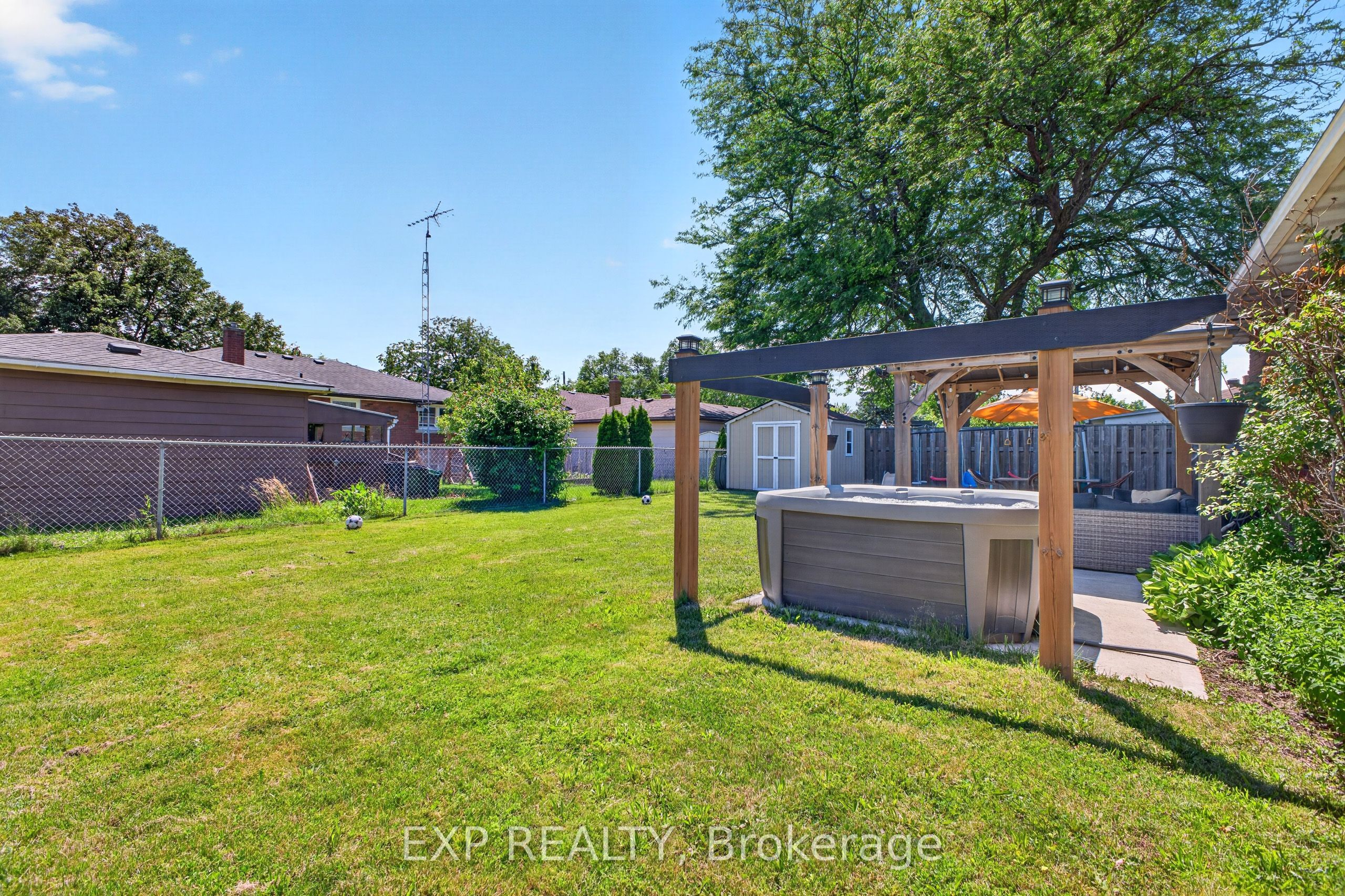 8 Dunraven Avenue Property Photo 41