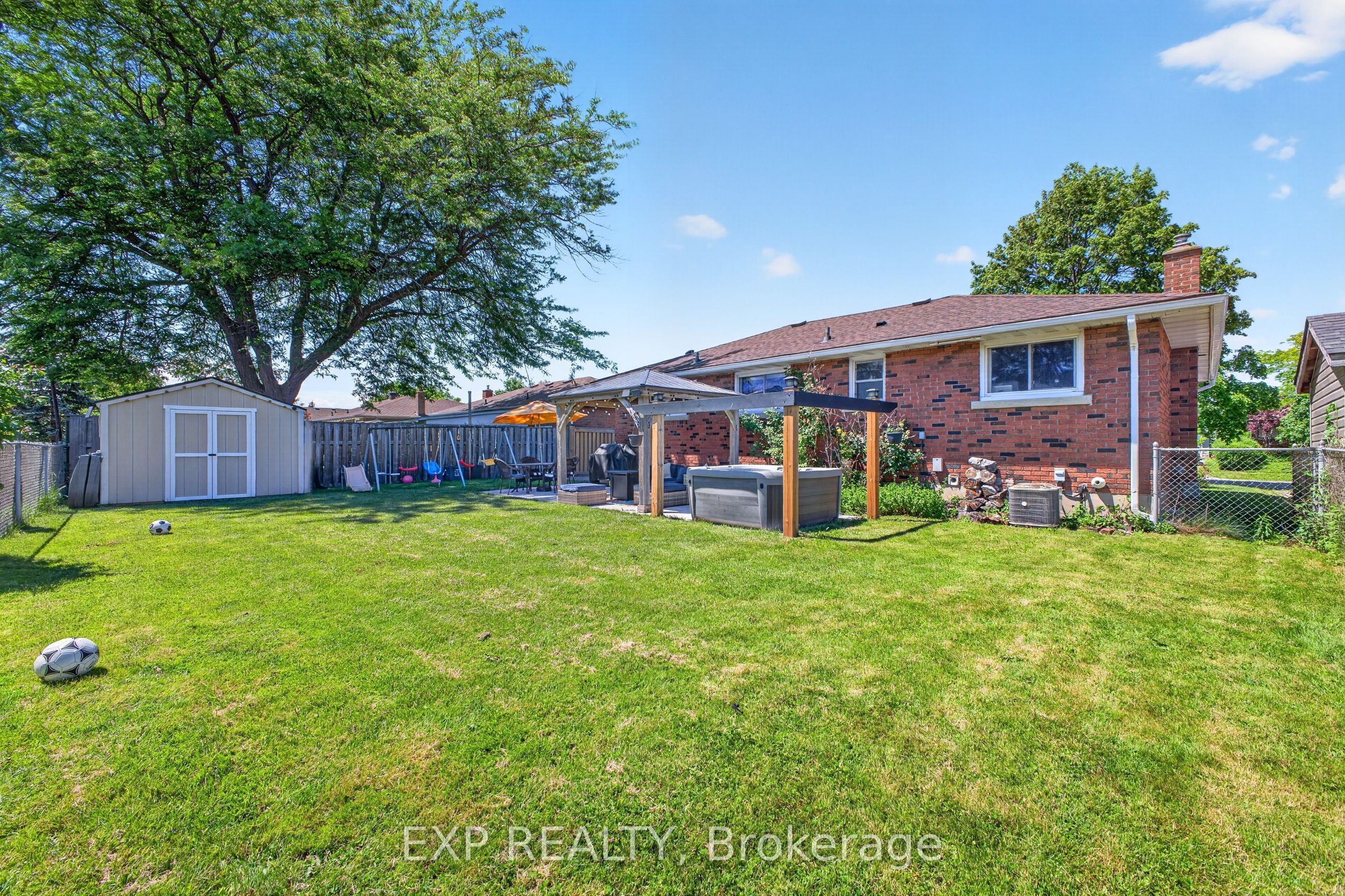 8 Dunraven Avenue Property Photo 42