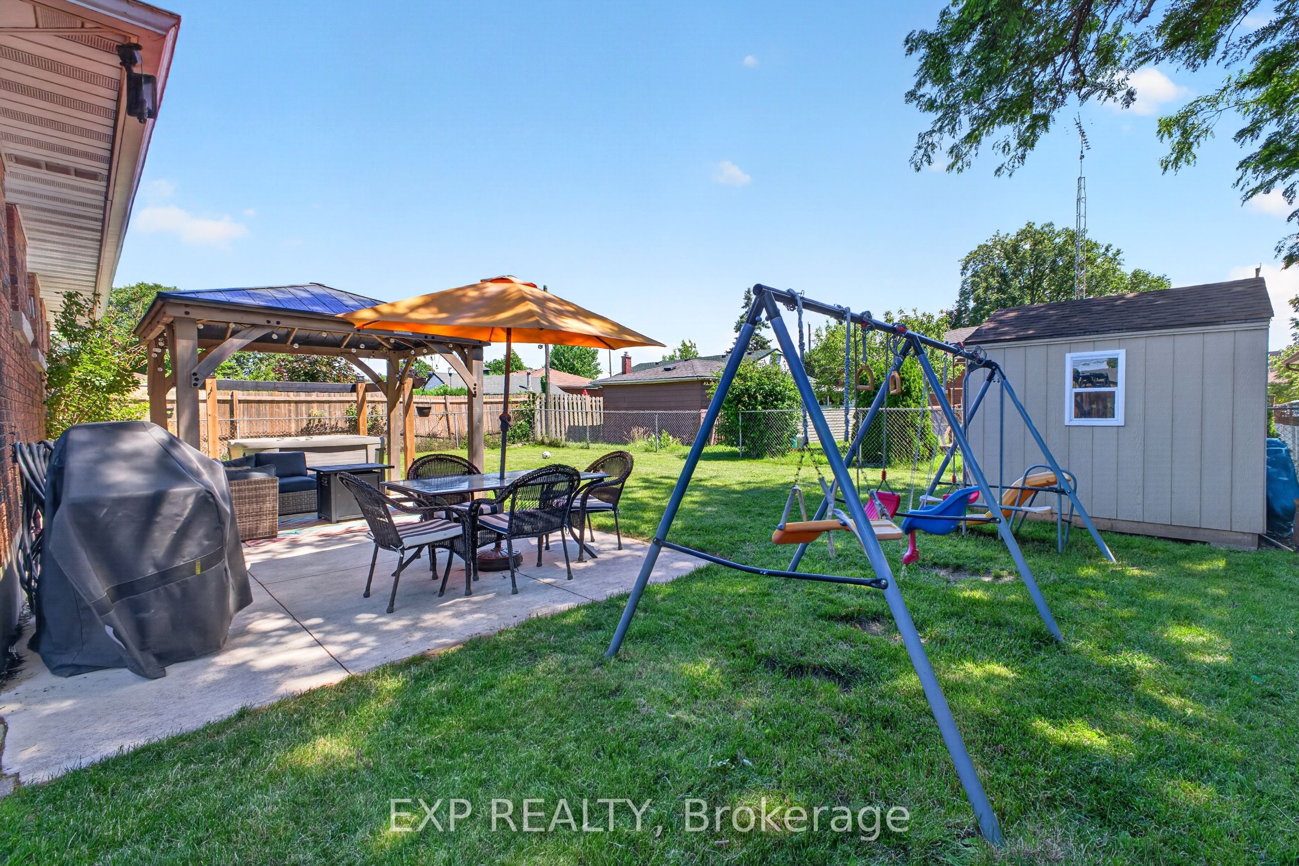 8 Dunraven Avenue Property Photo 43