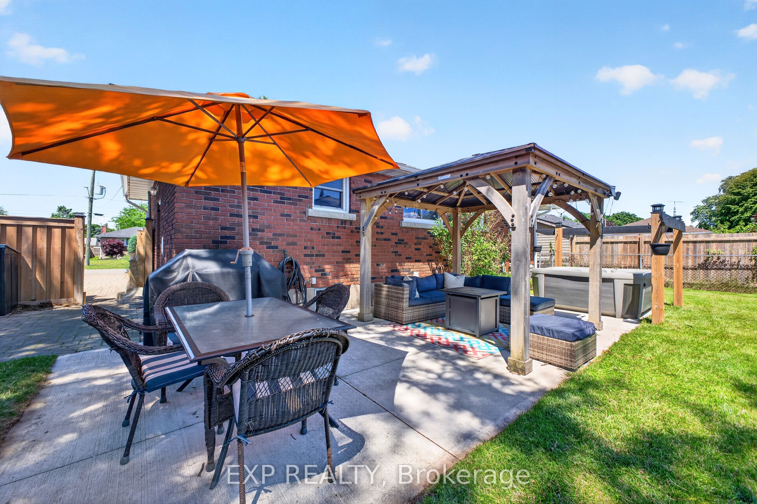8 Dunraven Avenue Property Photo 44