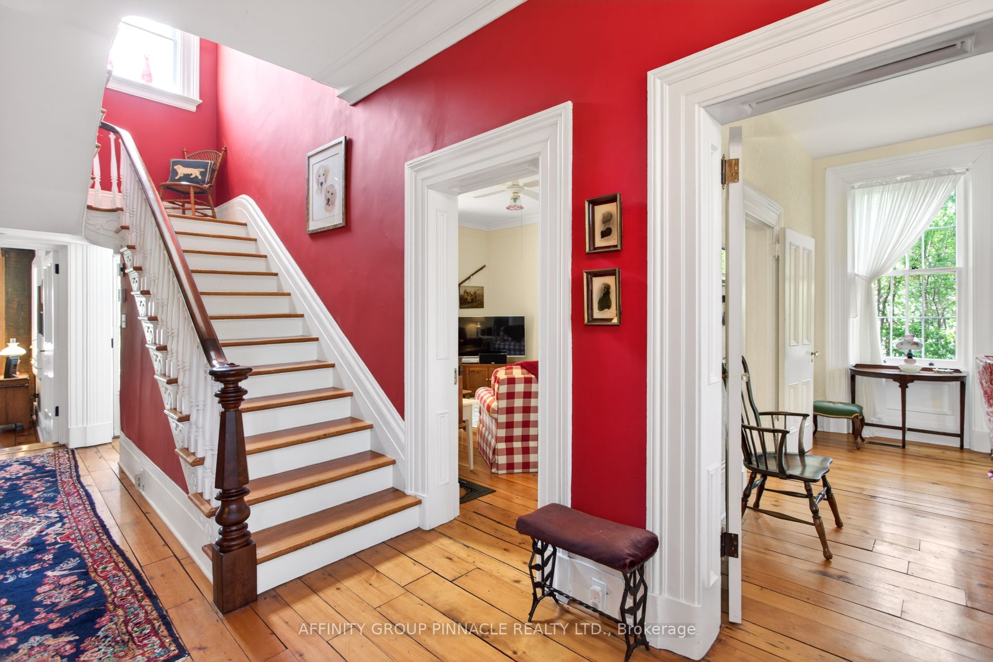 145 King Street Property Photo 8