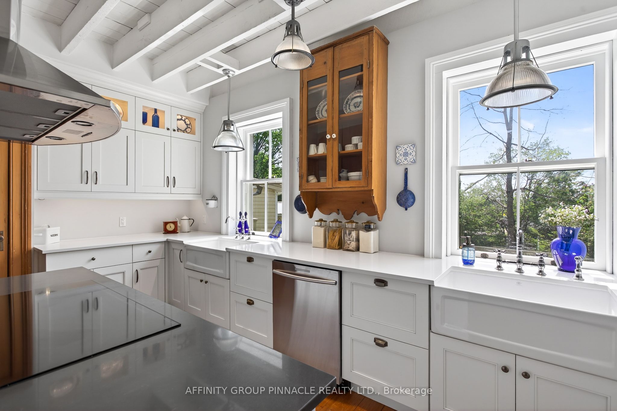 145 King Street Property Photo 20