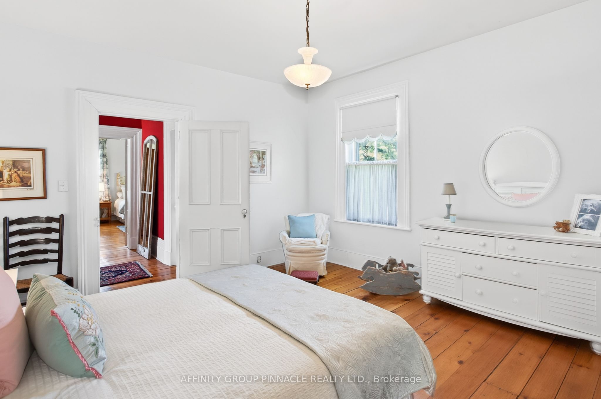145 King Street Property Photo 38