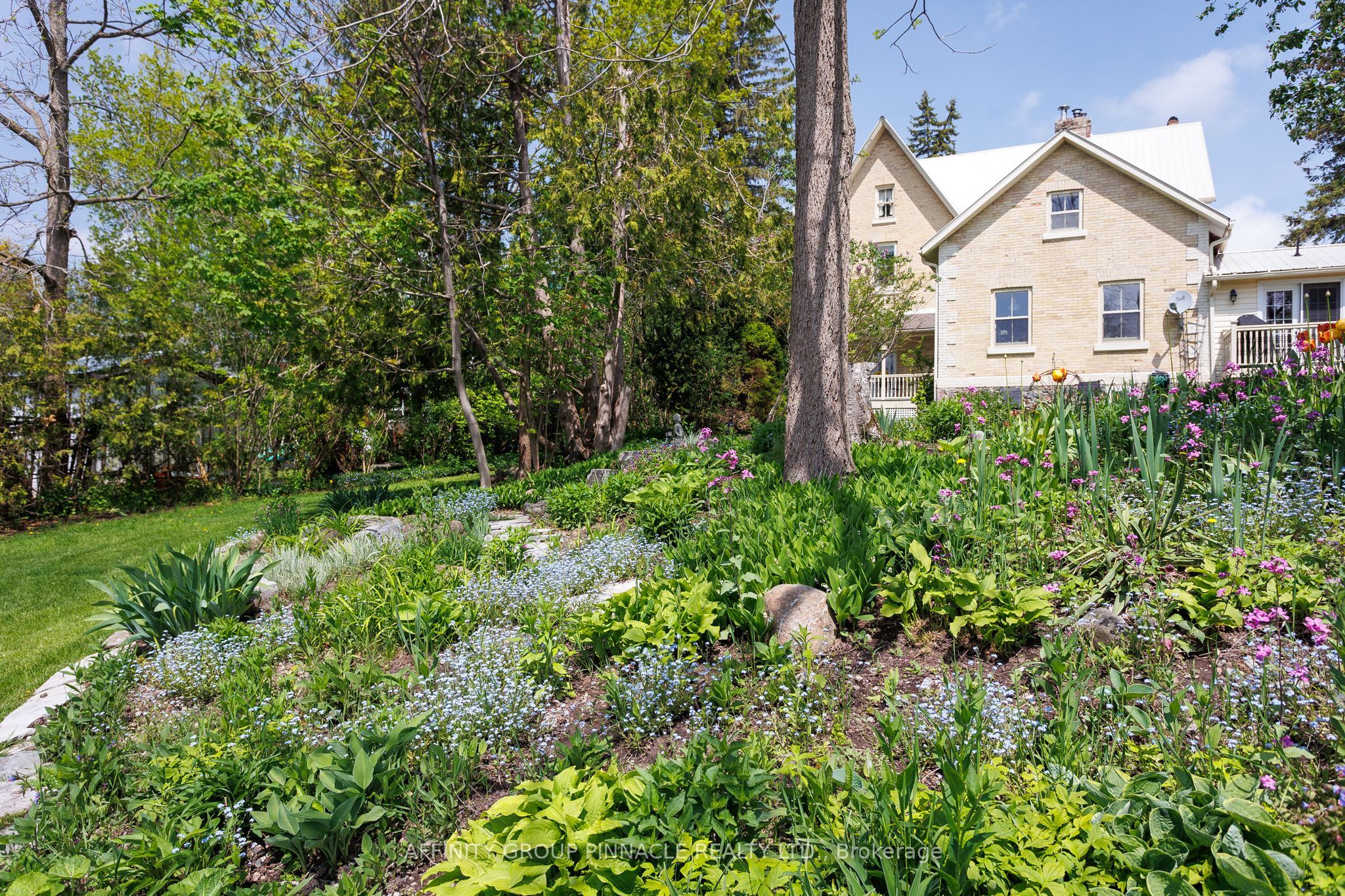 145 King Street Property Photo 44