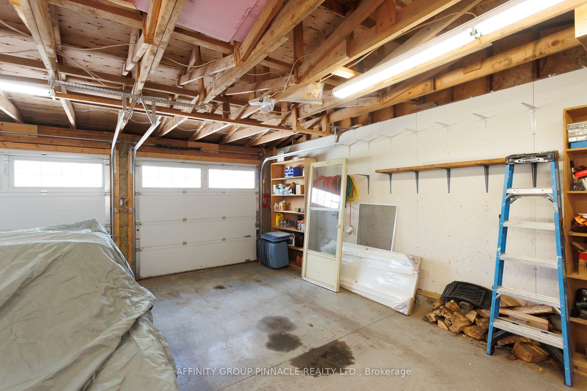 145 King Street Property Photo 45