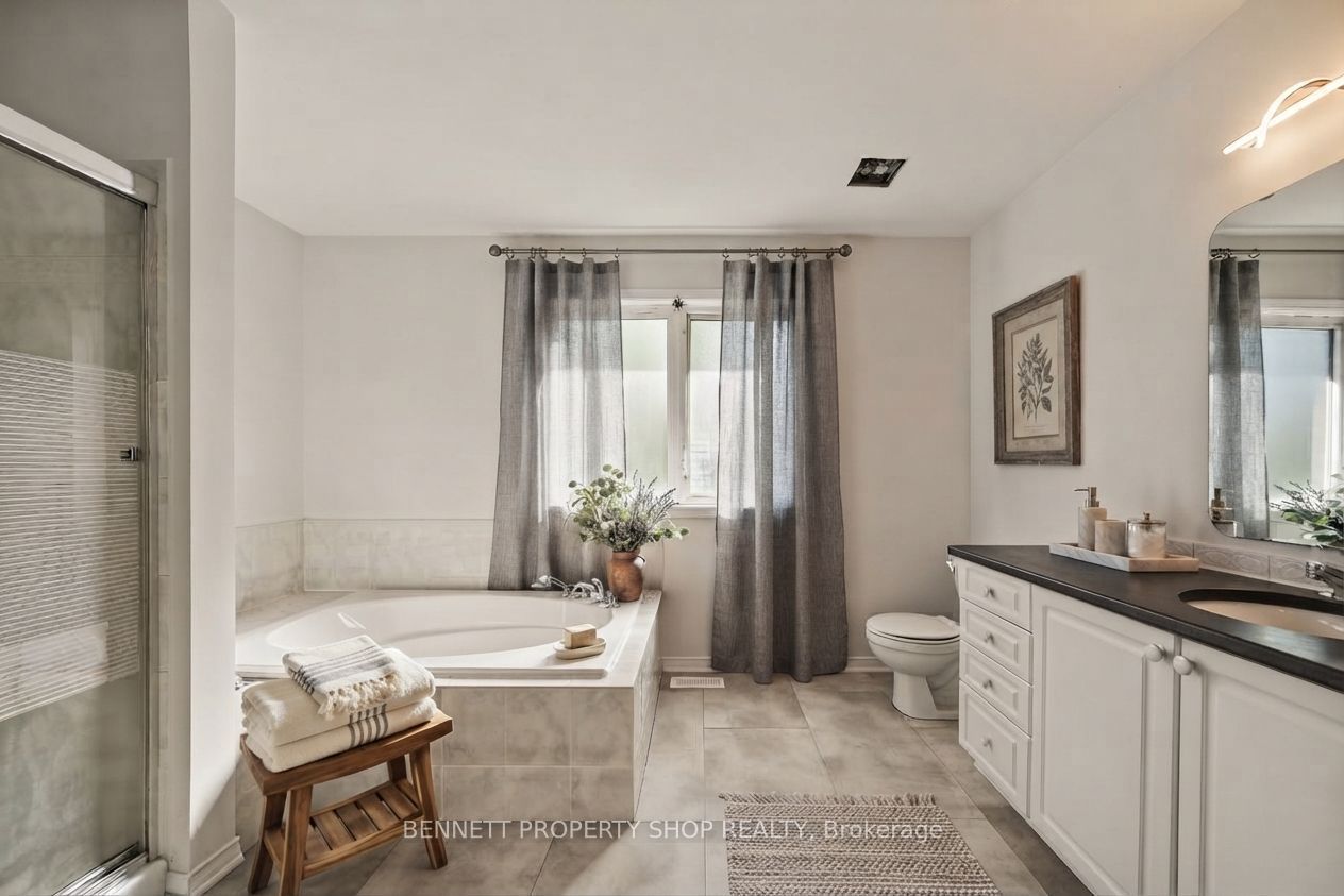 203 Harbour View Street Property Photo 7