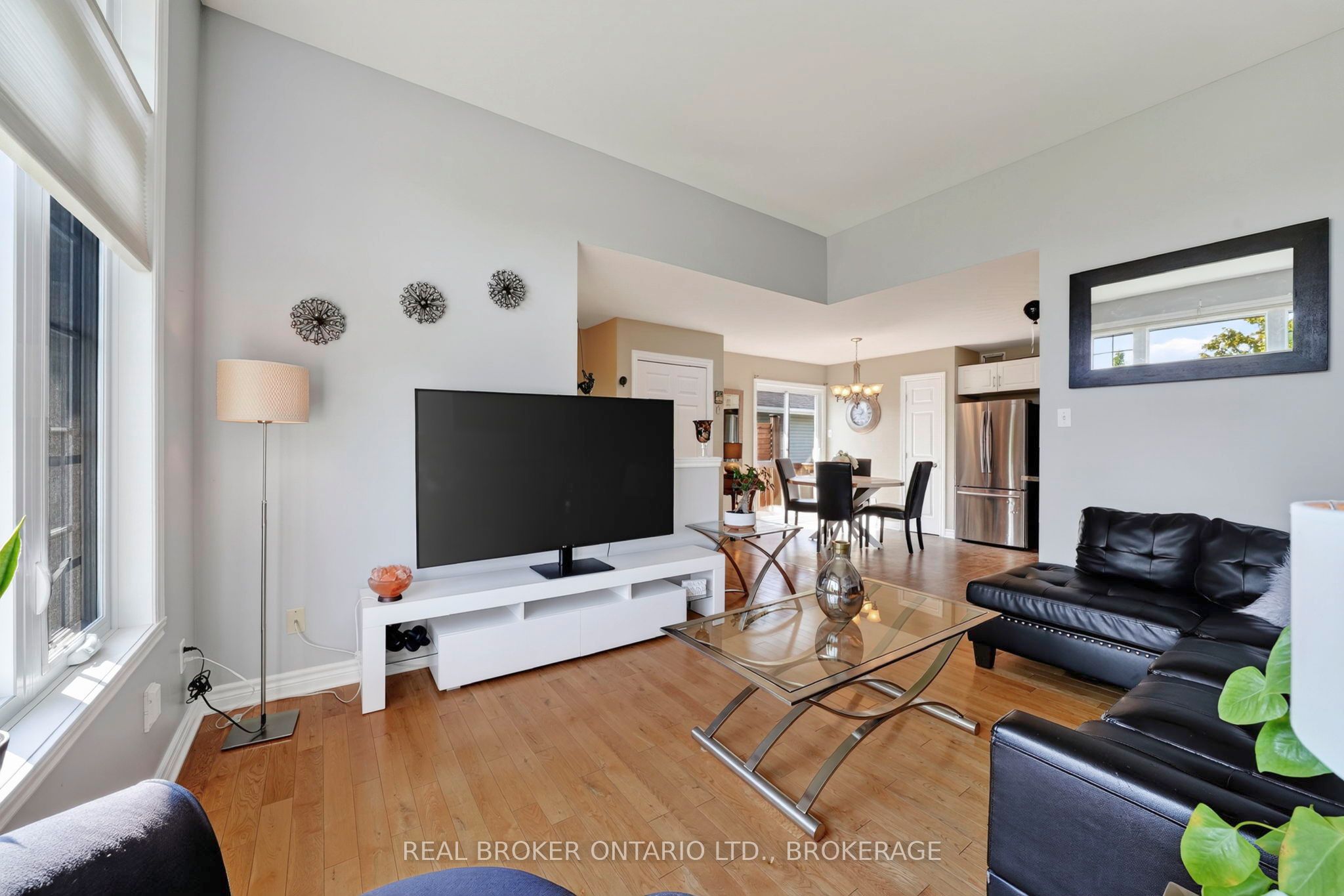 3320 Northdale Drive Property Photo 4