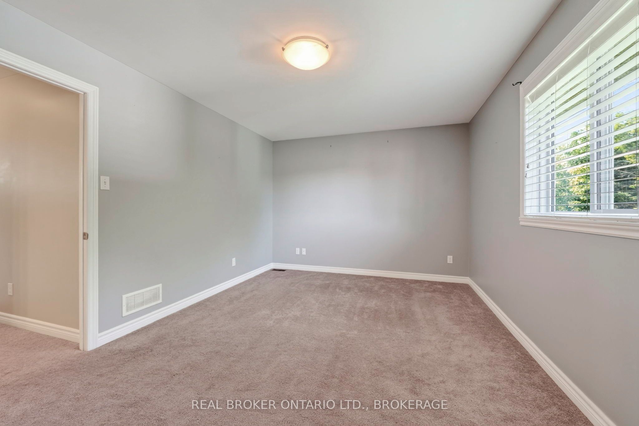 3320 Northdale Drive Property Photo 13