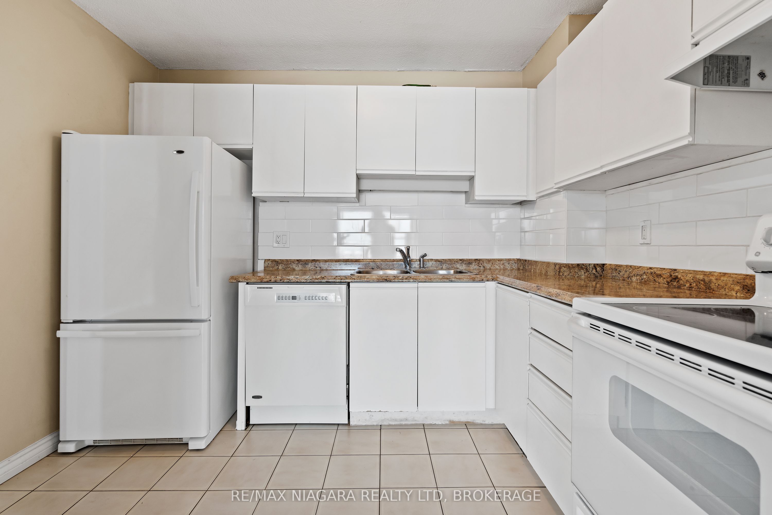 7 Gale Crescent 502 Property Photo 7
