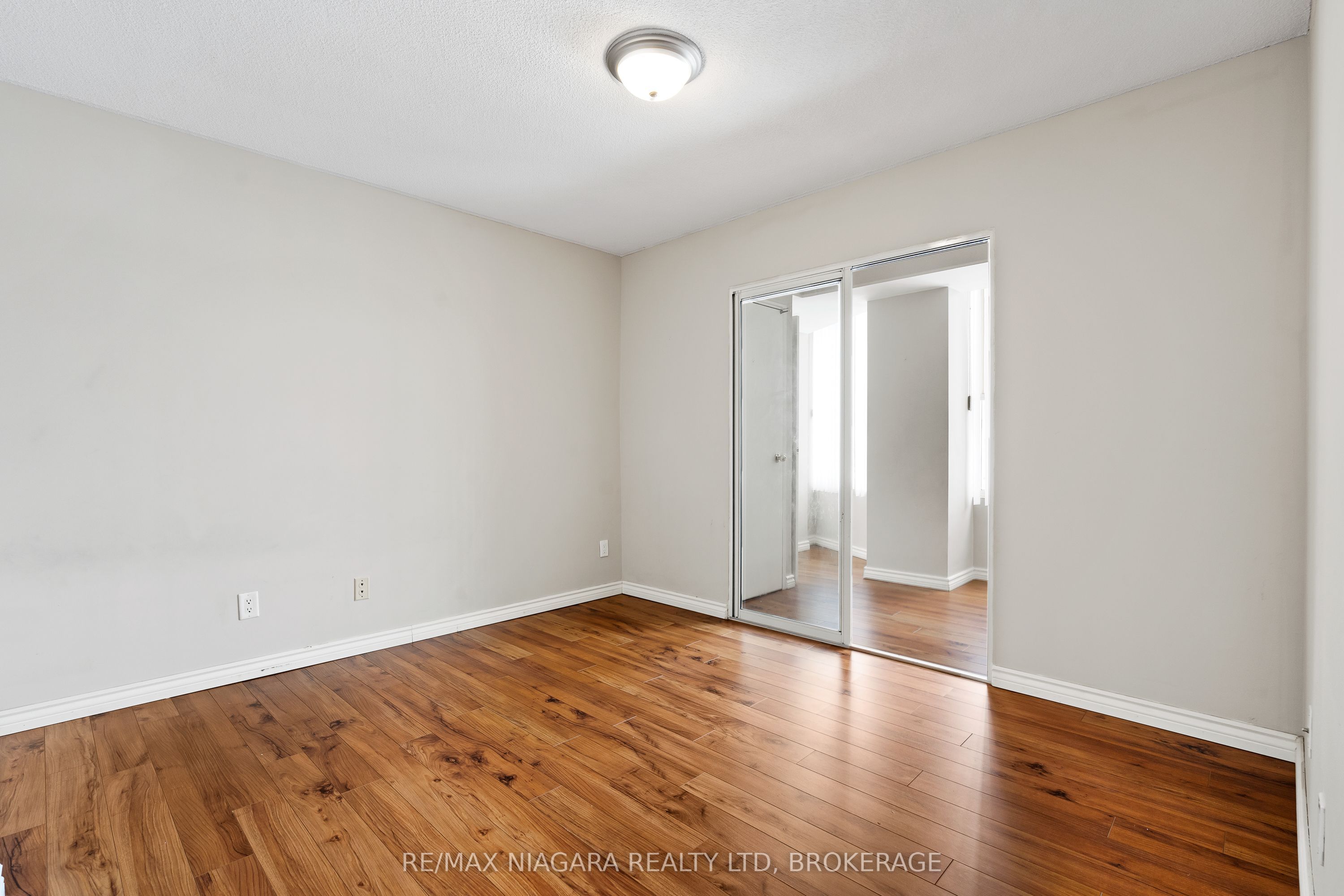 7 Gale Crescent 502 Property Photo 15