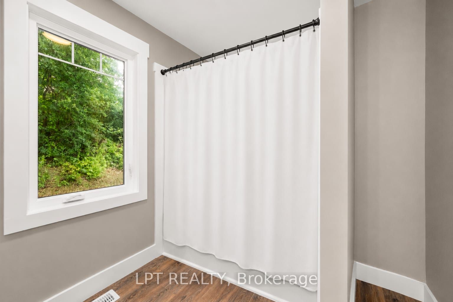 29 Pavillion Road Property Photo 23