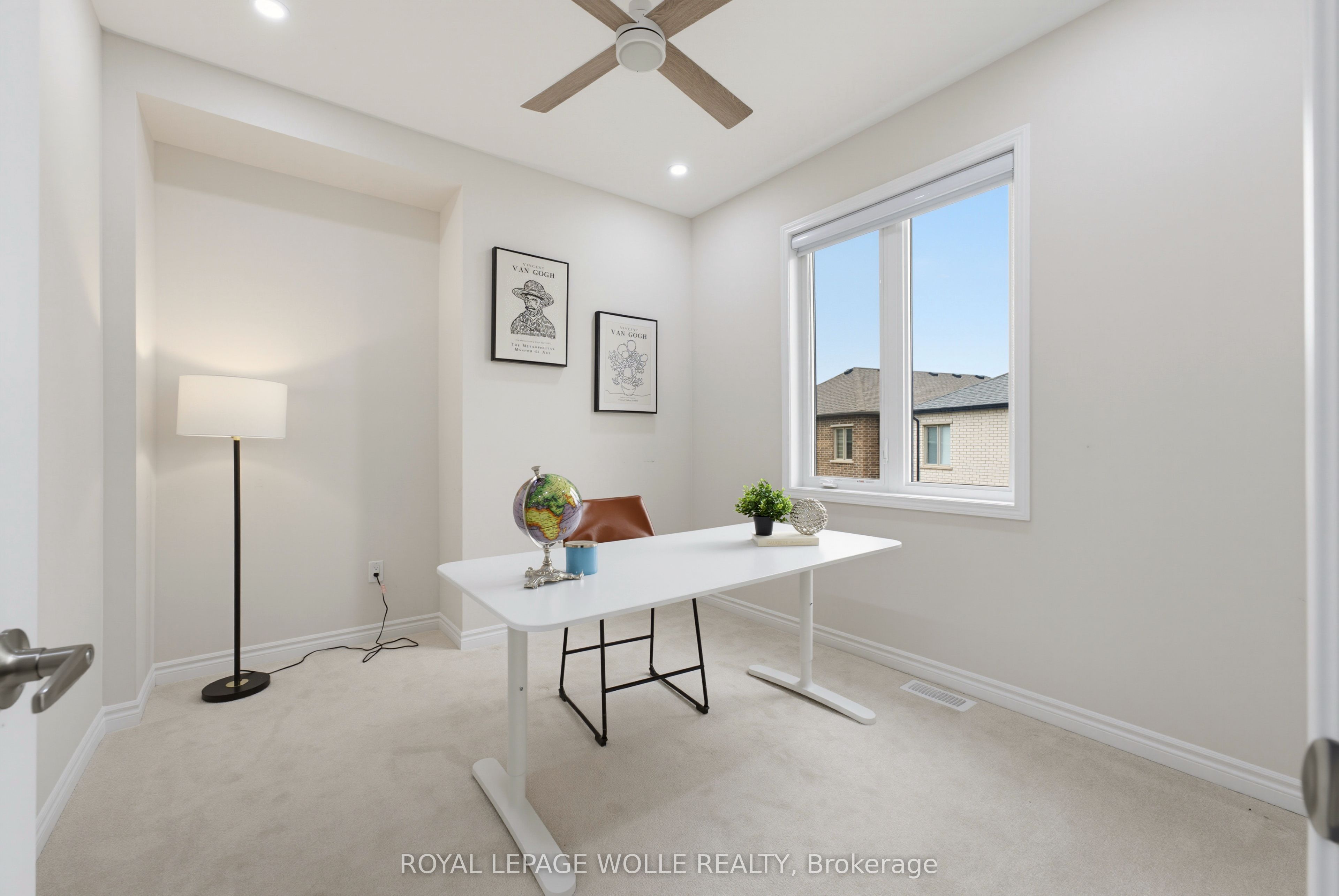 6 Milt Schmidt Street Property Photo 19