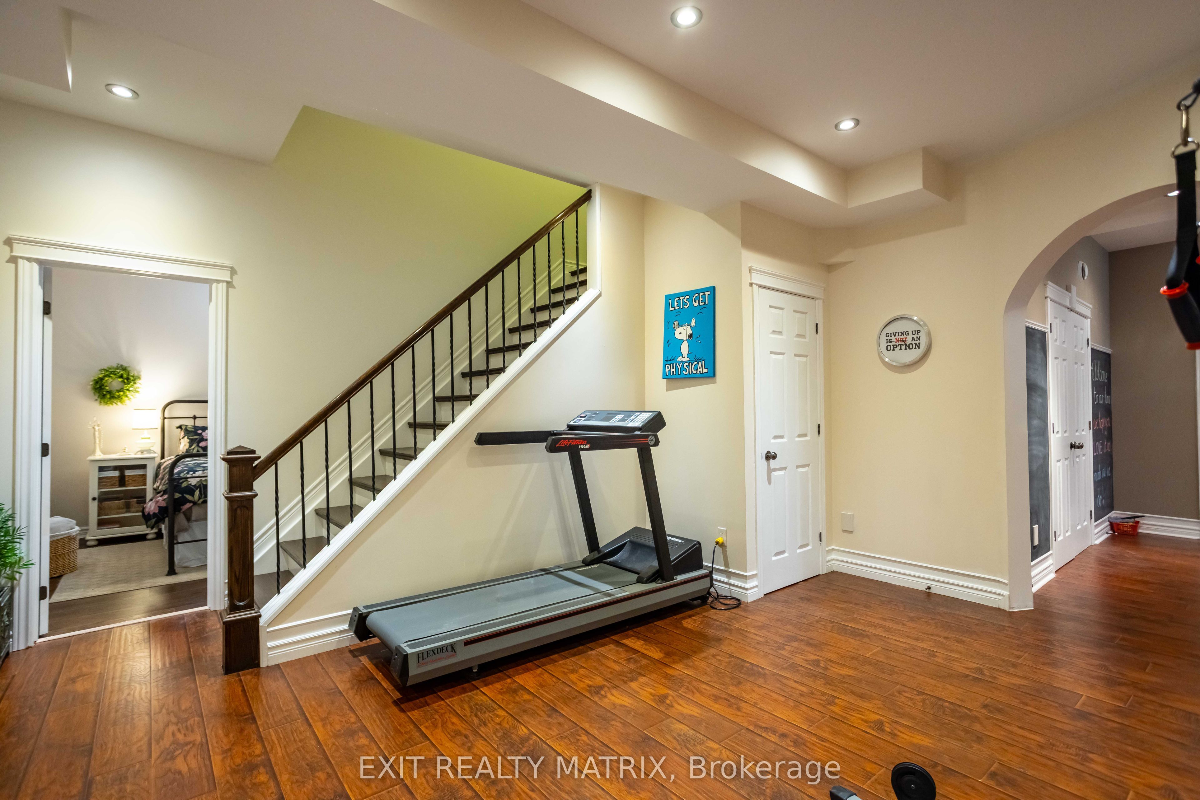 48 De La Rive Drive Property Photo 35