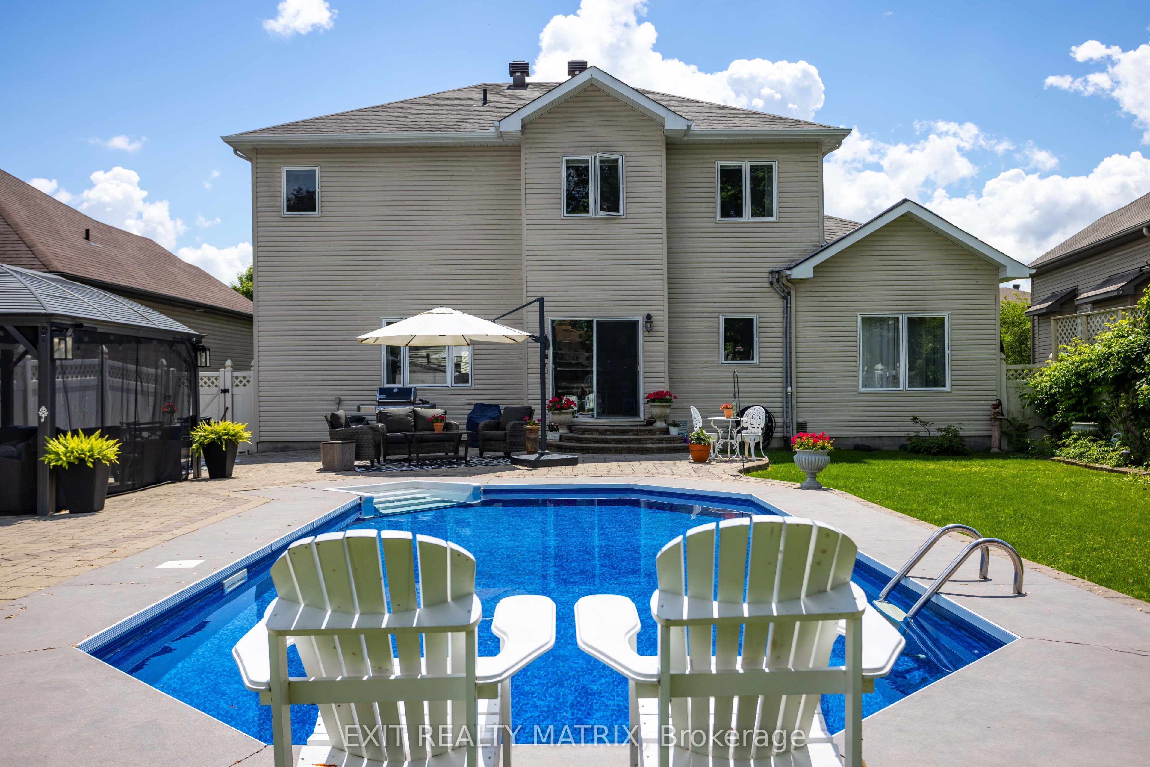 48 De La Rive Drive Property Photo 44