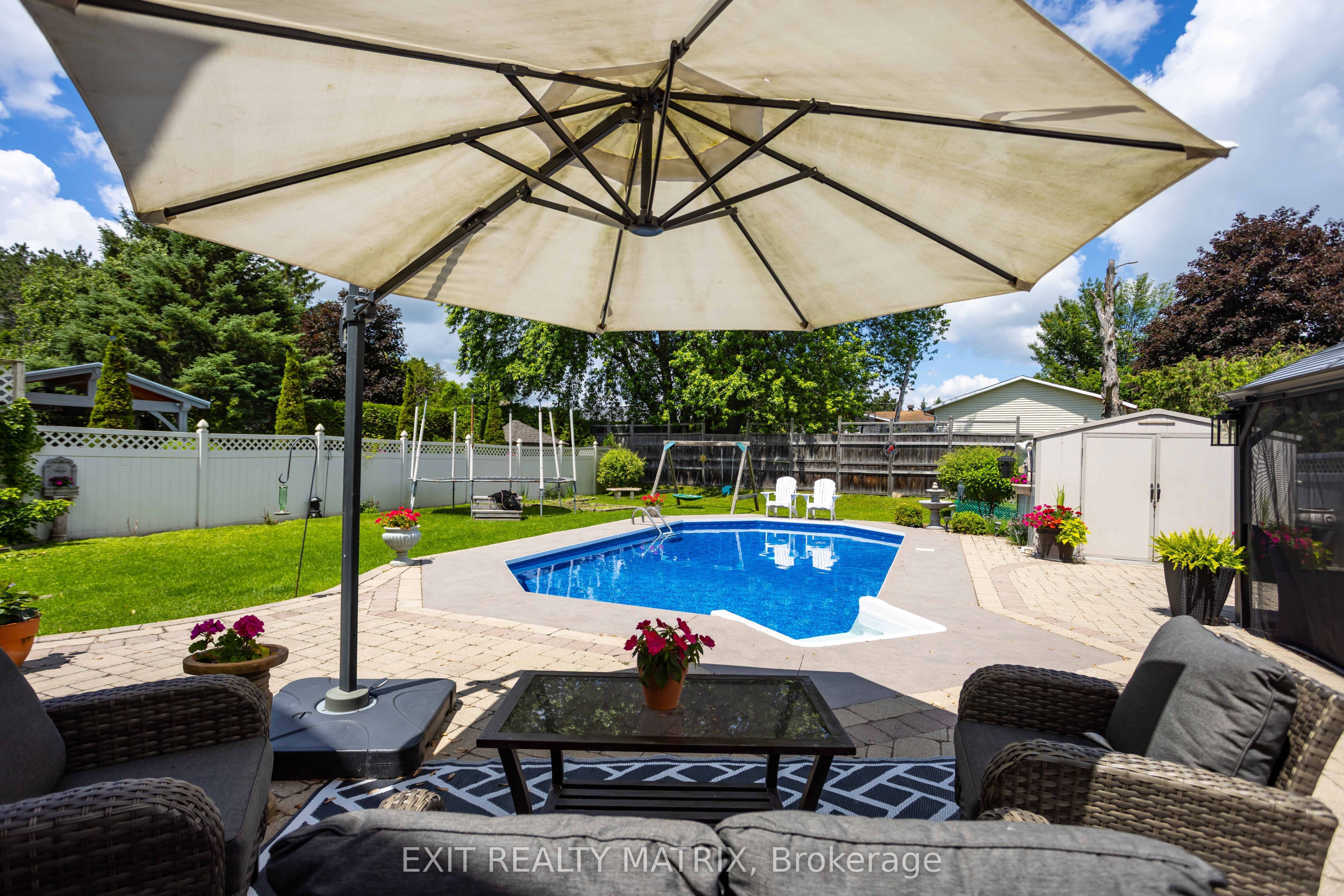 48 De La Rive Drive Property Photo 46